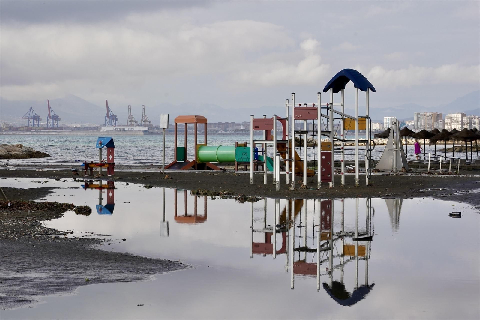 Galería | Calles anegadas y lluvias torrenciales: el paso de la DANA por el Mediterráneo
