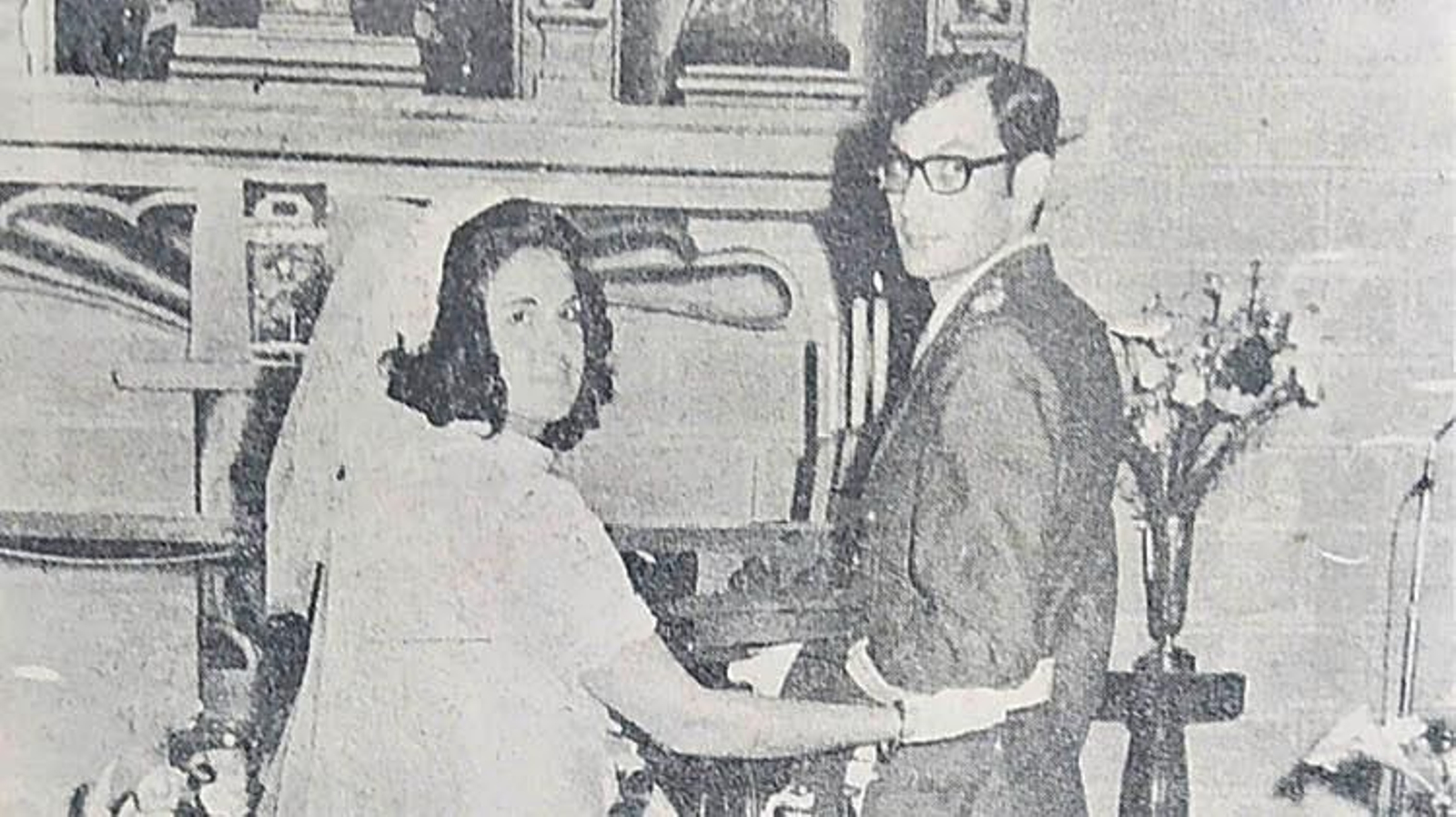 Los novios, en el templo guipuzcoano.