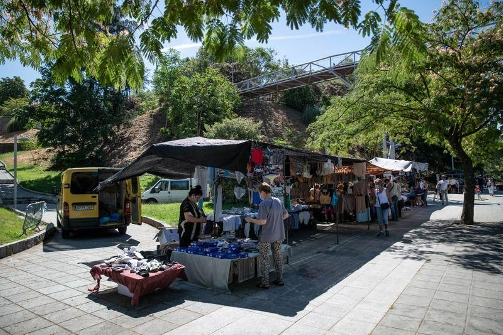 La feria de Ourense, con medidas de prevención del coronavirus (ÓSCAR PINAL).