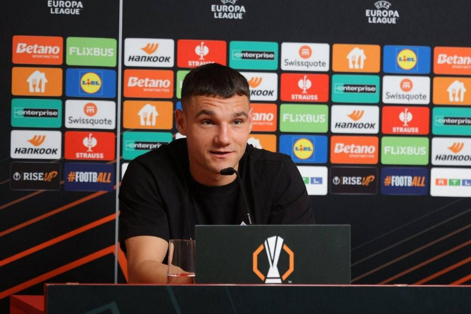 Galería | El Celta vive una intensa jornada en Friburgo antes del encuentro europeo