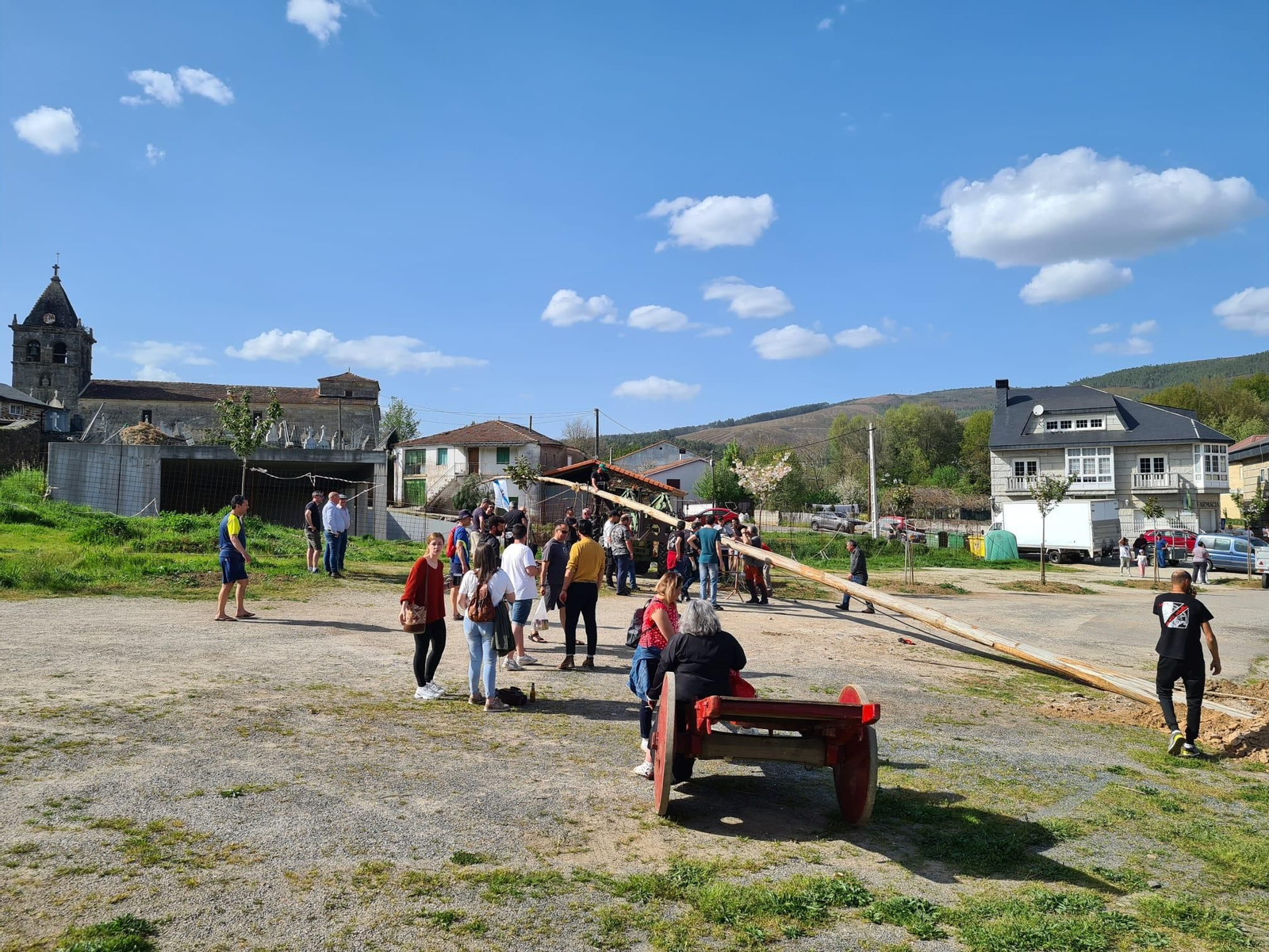 Levantamento do Maio en Laza.