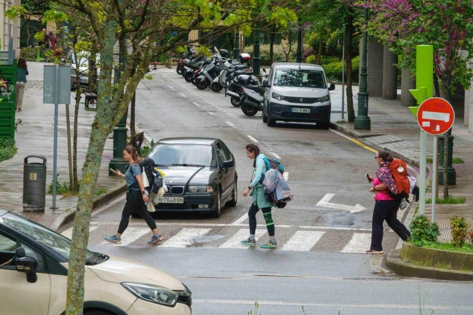 El Camino gana fuerza en Vigo con un aluvión de peregrinos.