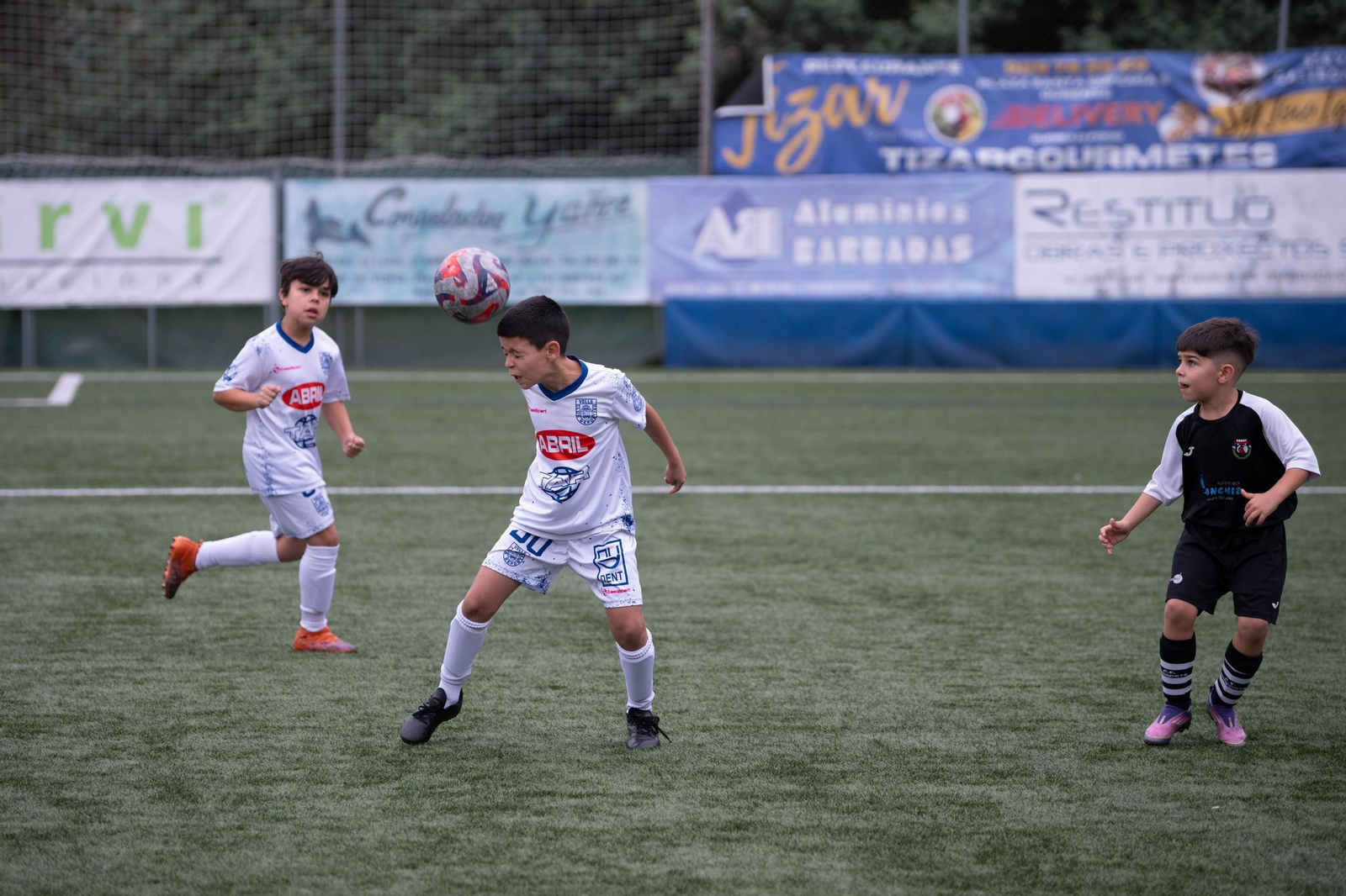 El Pabellón CF, el mejor en el 12º torneo benjamín de fútbol Barbadás