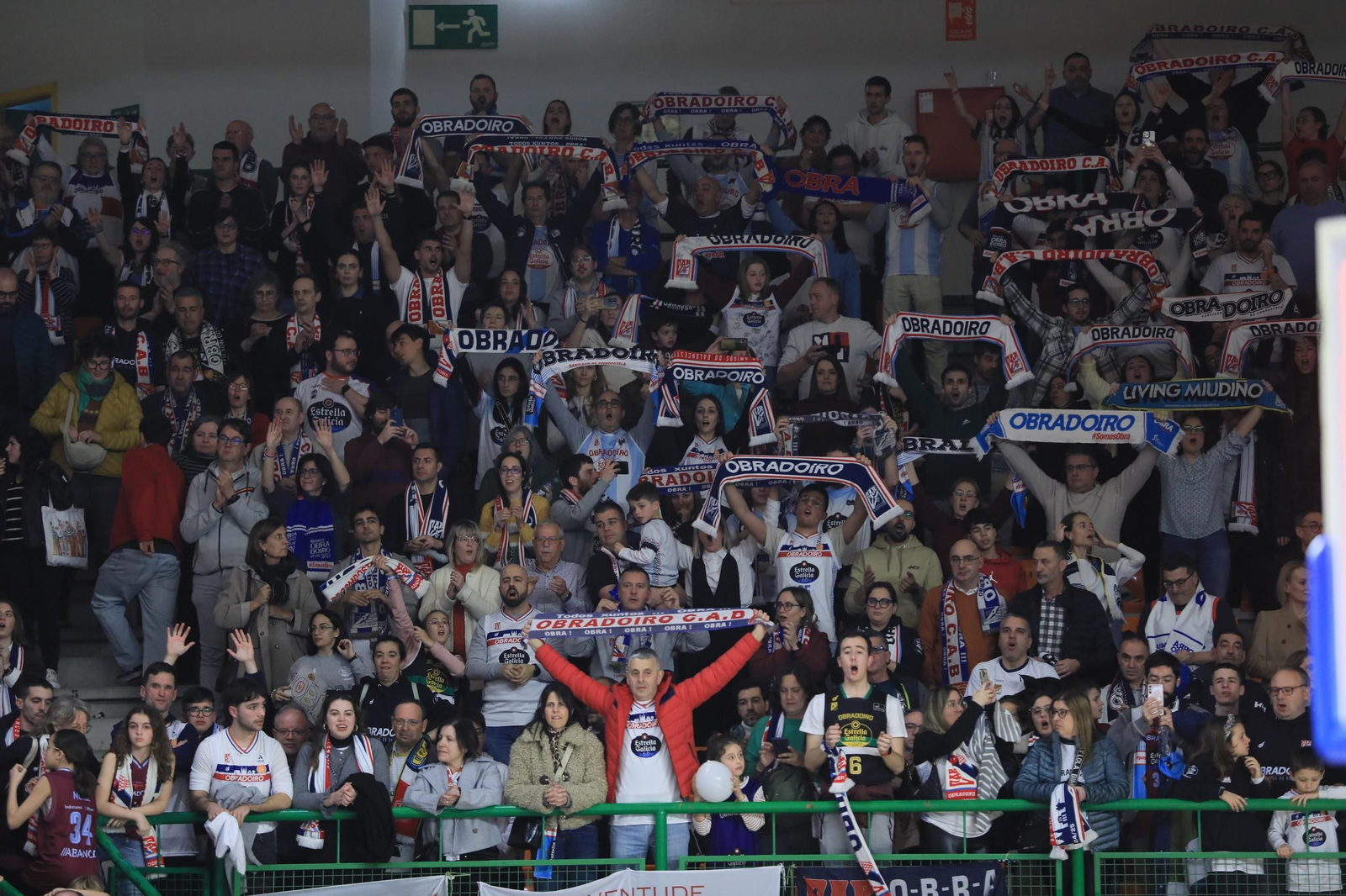 Galería | El Pazo, a reventar para el derbi COB-Obradoiro
