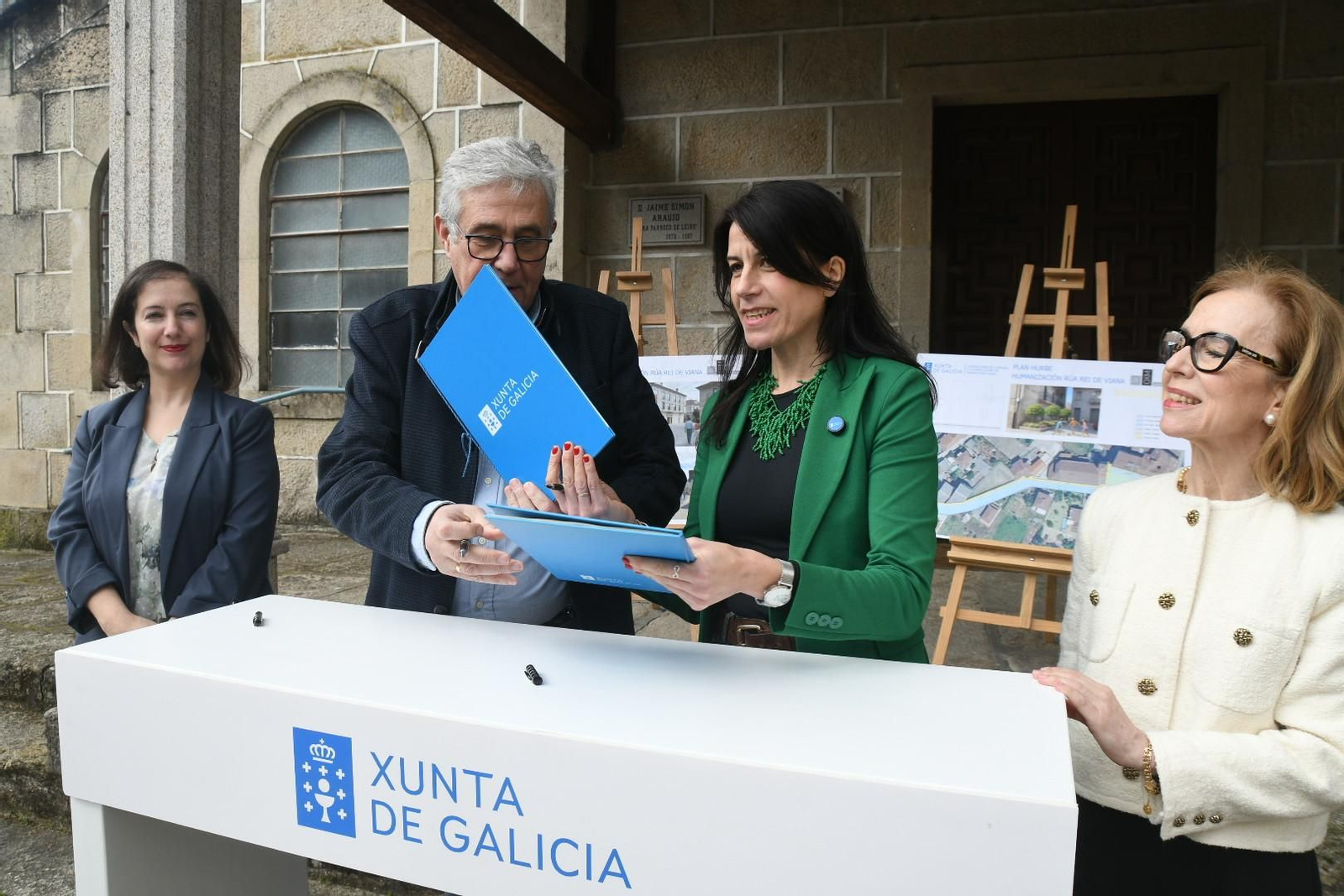 Sinatura do convenio en Leiro.