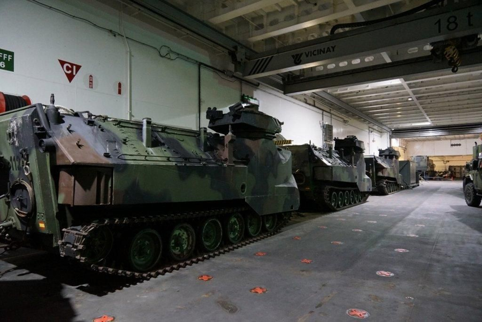 El portaviones Juan Carlos I en Vigo  (74) (1024x684)