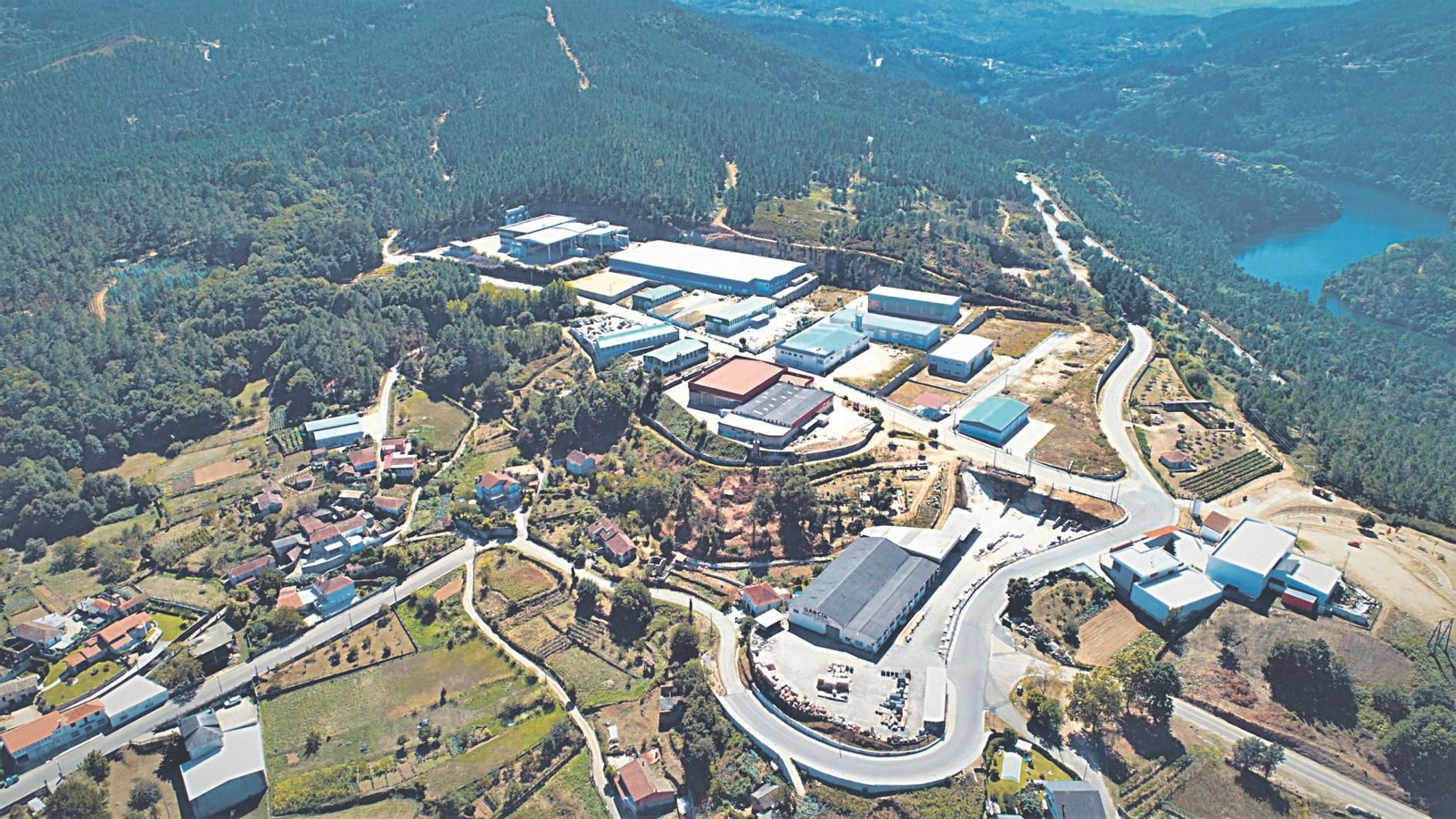 El concello de Pontedeva a vista de pájaro.