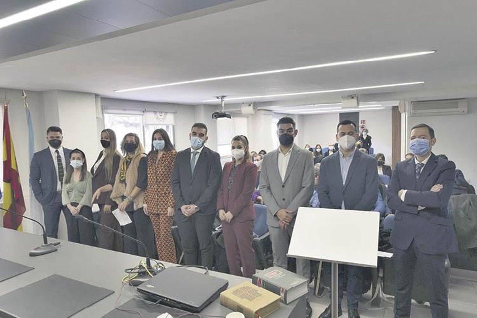 Los letrados noveles que participaron en la jura y promesa en el Colexio de Avogacía.