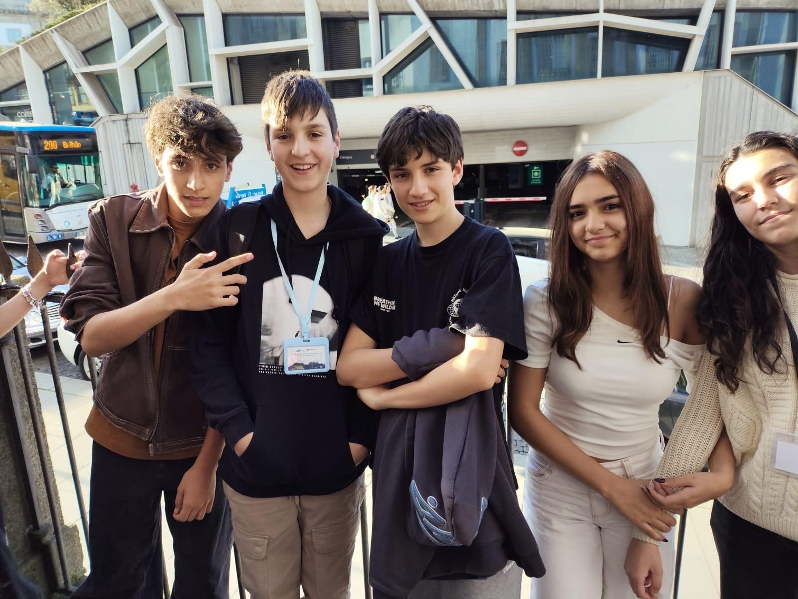 Unión cultural a través de la radio en Salesianos