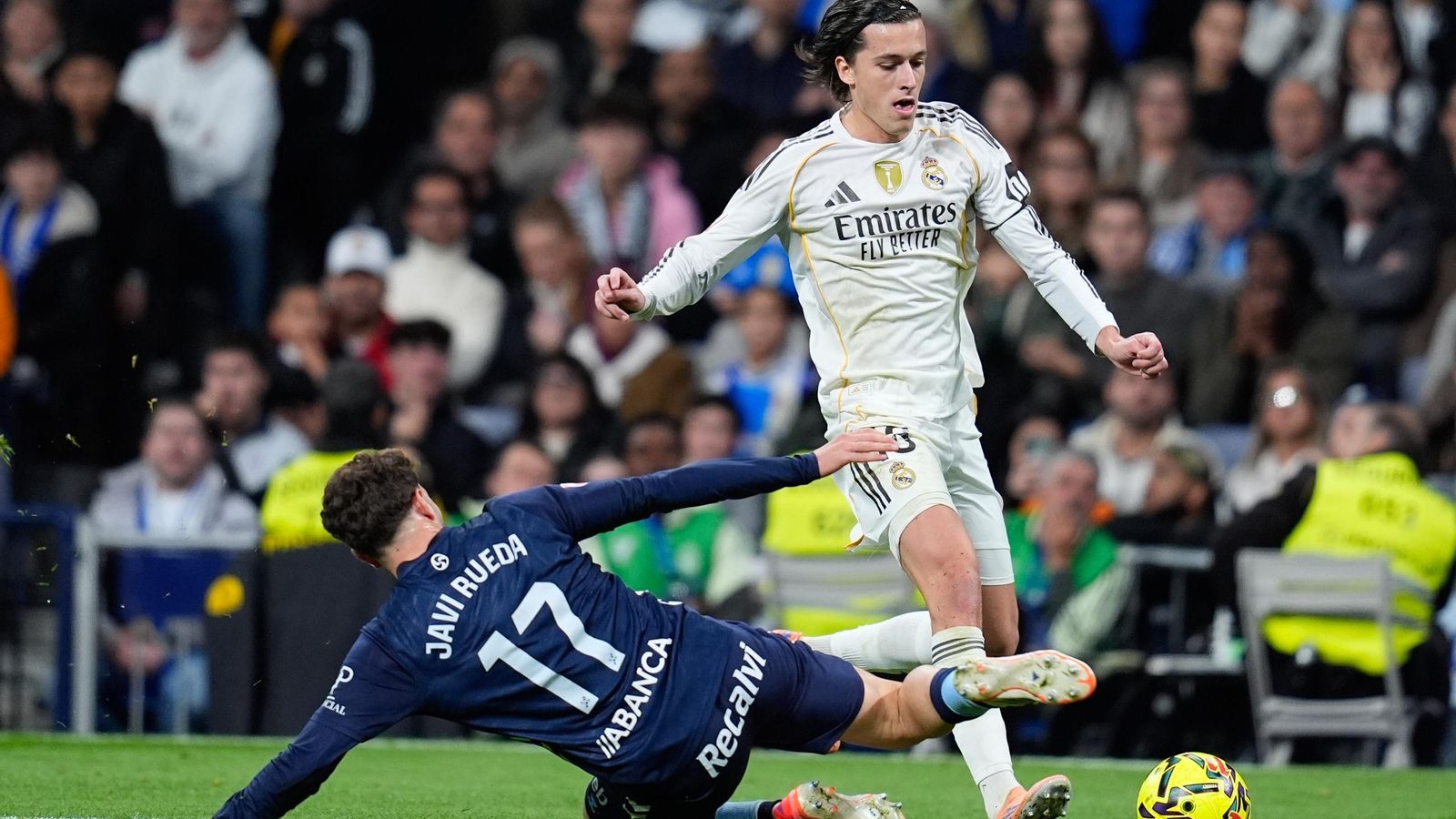 Galería | El Celta regresa al Santiago Bernabéu