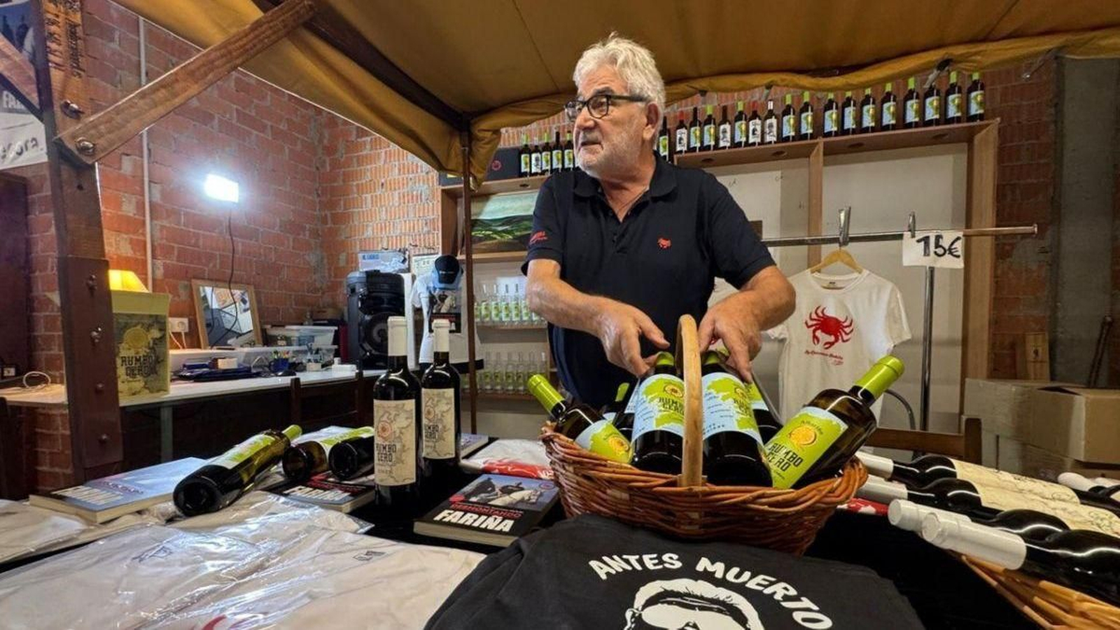 Laureano Oubiña, en su bodega.