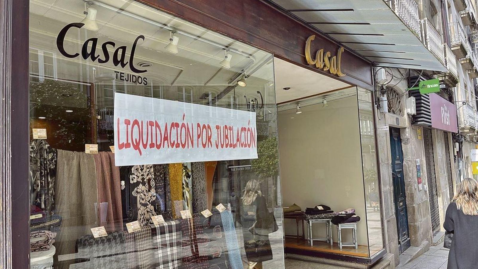 Tejidos Casal está en la calle Velázquez Moreno.