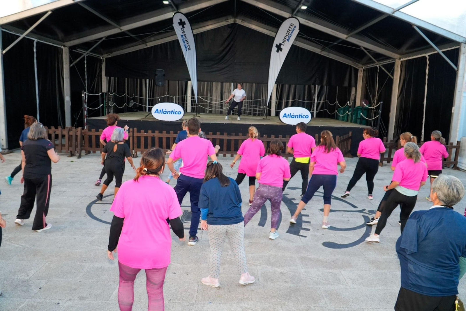 Galería | Baiona se mueve al ritmo de zumba con +Deporte Atlántico