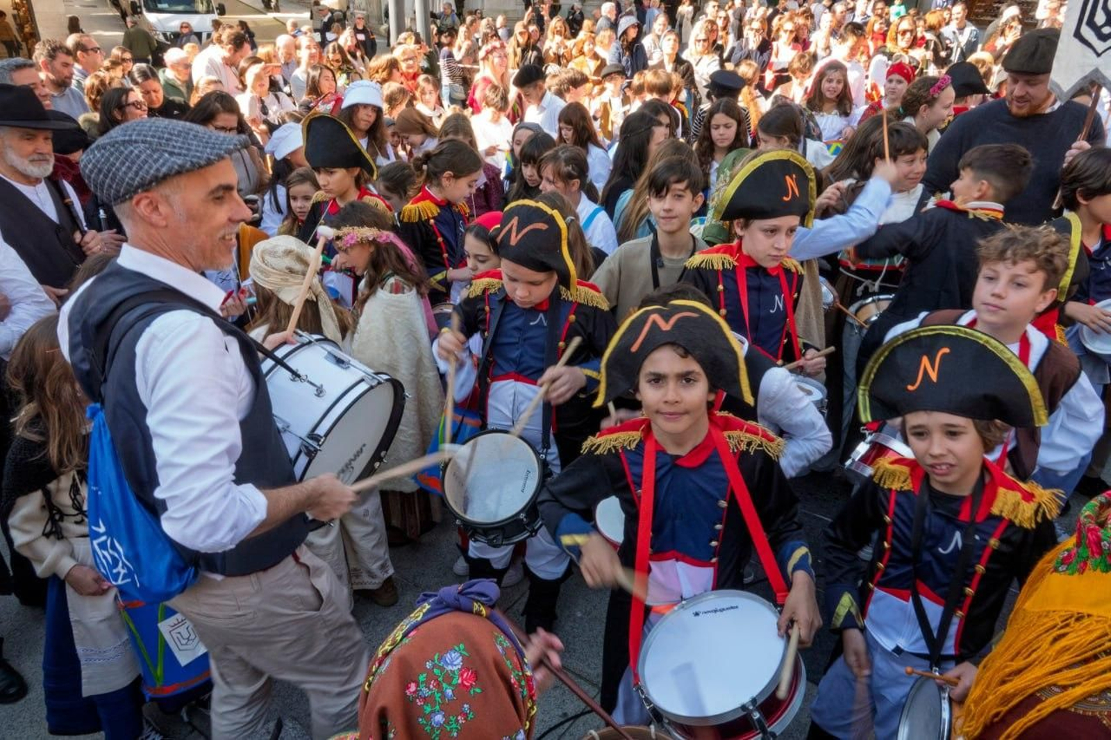 Galería | Cientos de niños toman Vigo por la Reconquistiña