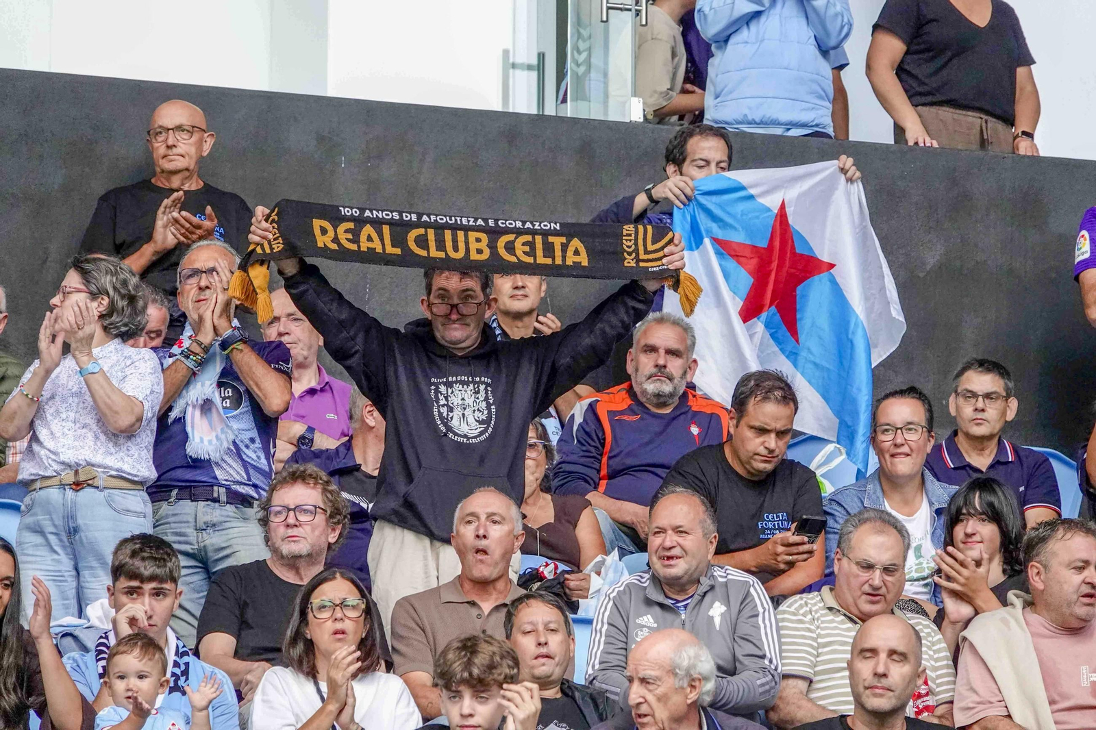 Galería | El Celta Fortuna se estrena como local en Segunda División