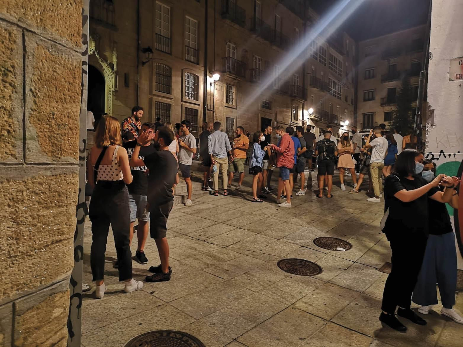 La noche del viernes laos ourensanos disfrutaron de la vuelta del ocio nocturno.