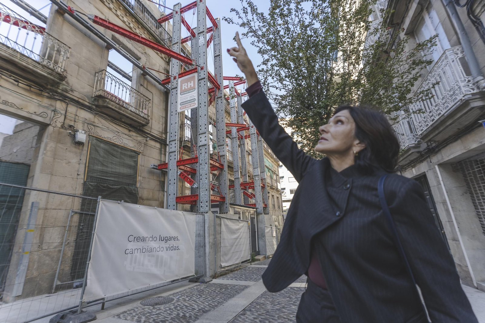 Galería | Un recorrido por los pisos de Alejandro Outeriño y el Pazo de Castadón junto a Grupo Souto