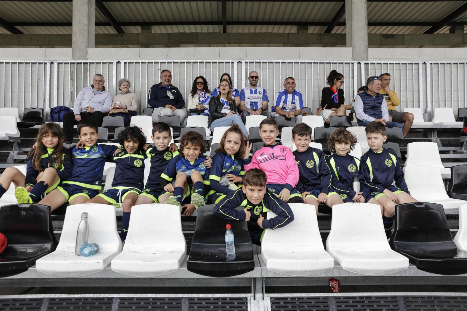 Galería | La fase intermedia del Campeonato Gallego de Fútbol 8 aterriza en Xinzo de Limia