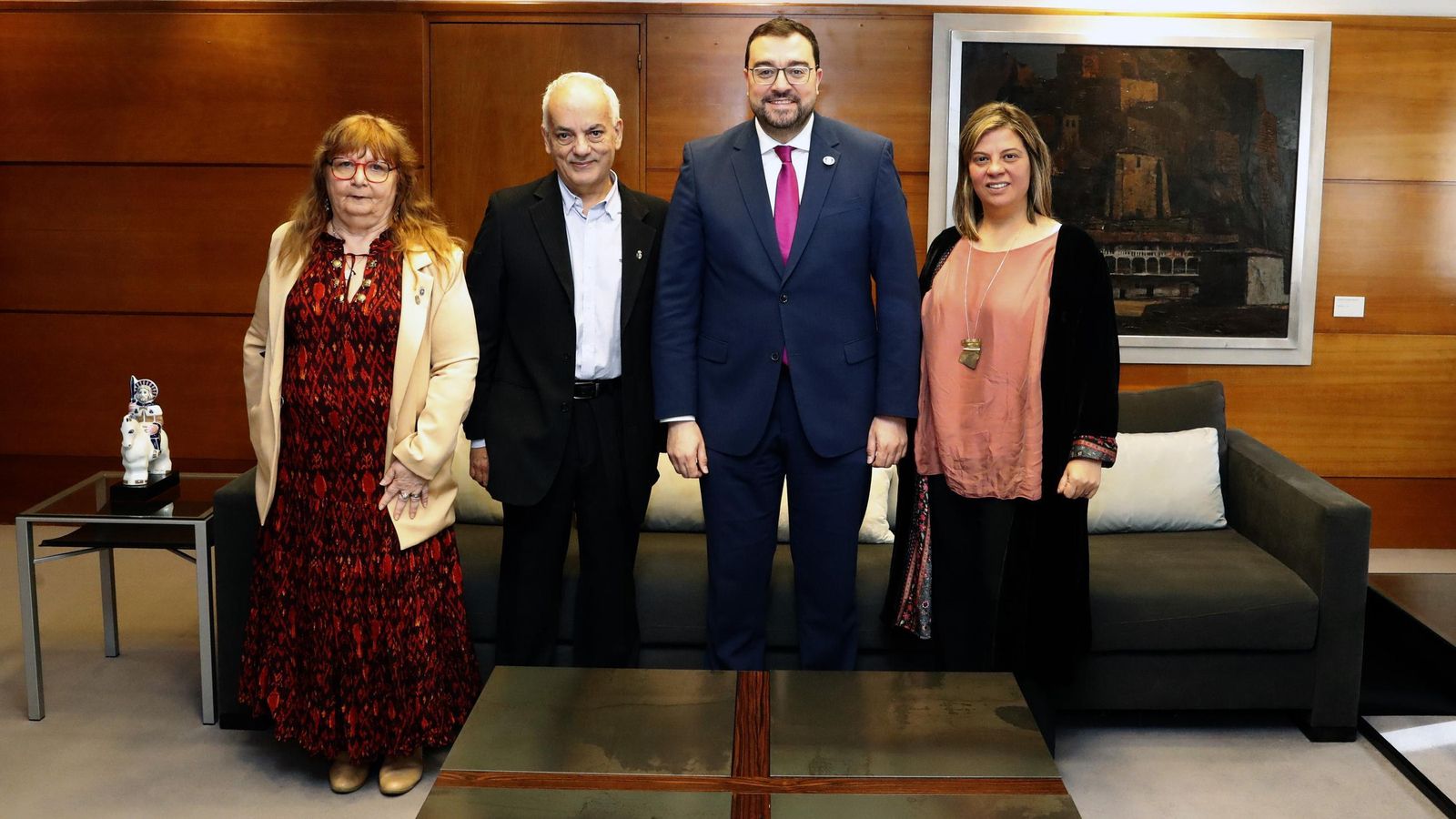 En la imagen (de izqda. a dcha.)- Susana Marta Markendorf, Carlos Antonio Ferré, el presidente, Adrián Barbón, y la vicepresidenta, Gimena Llamedo.