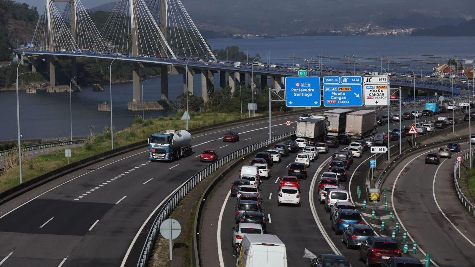 El puente de Rande colapsado.