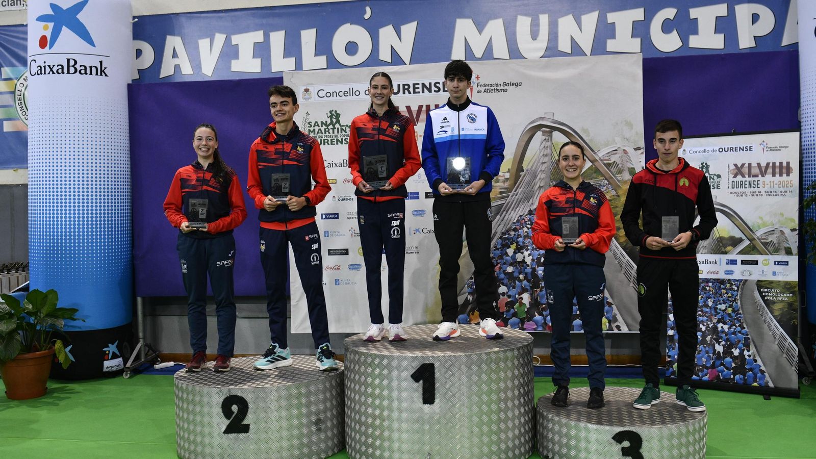 Galería | Ourense disfruta un año más de la Carrera de San Martiño