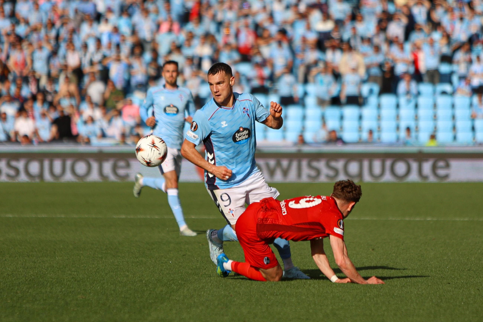 Galería | La goleada del Friburgo puso fin al sueño europeo del Celta