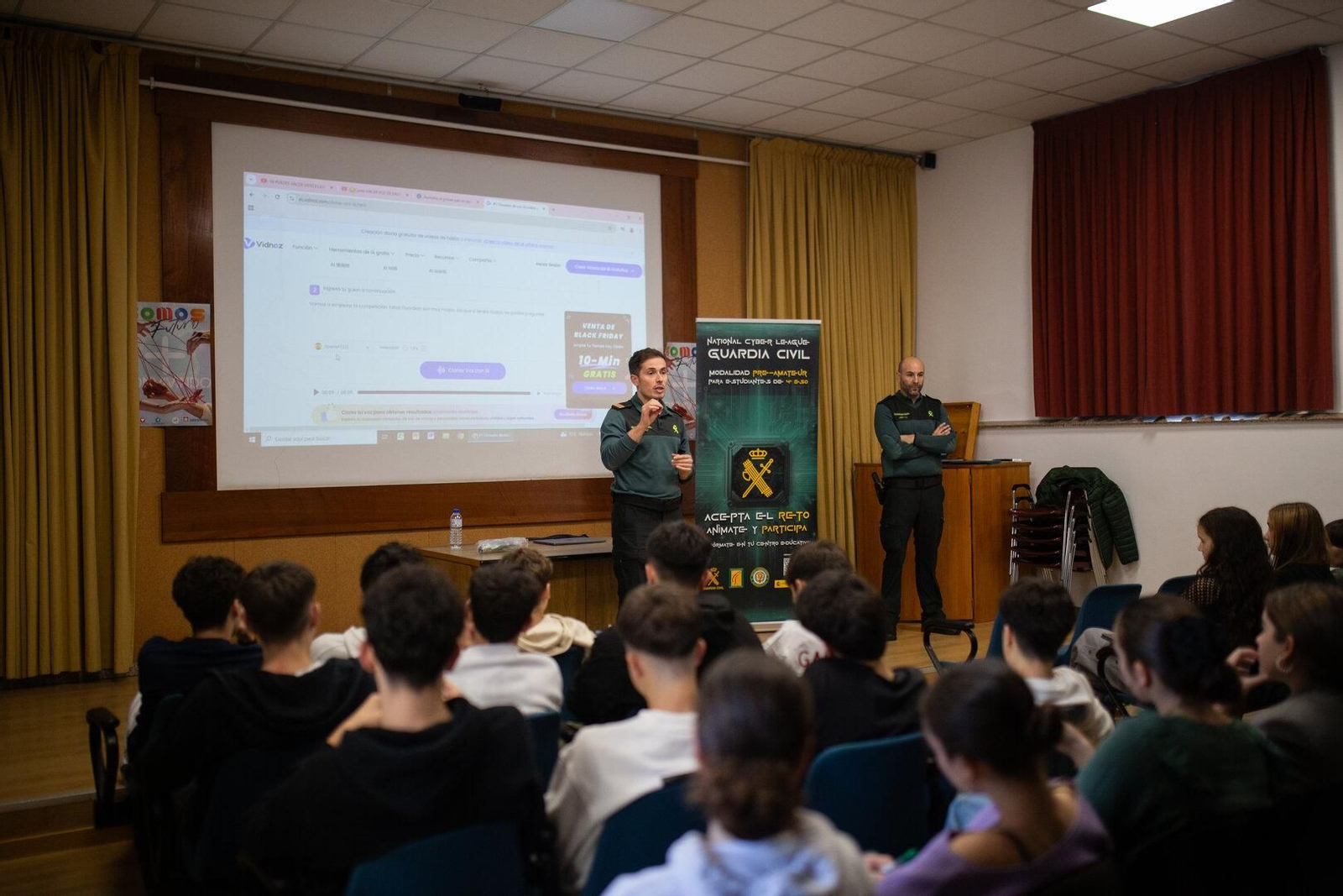 Guardia Civil compartiendo ejemplos reales de ciberseguridad.