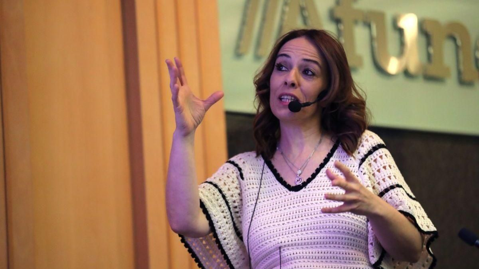 Aurora López, durante su ponencia en el Foro La Región, “Mirando de frente las altas capacidades”.