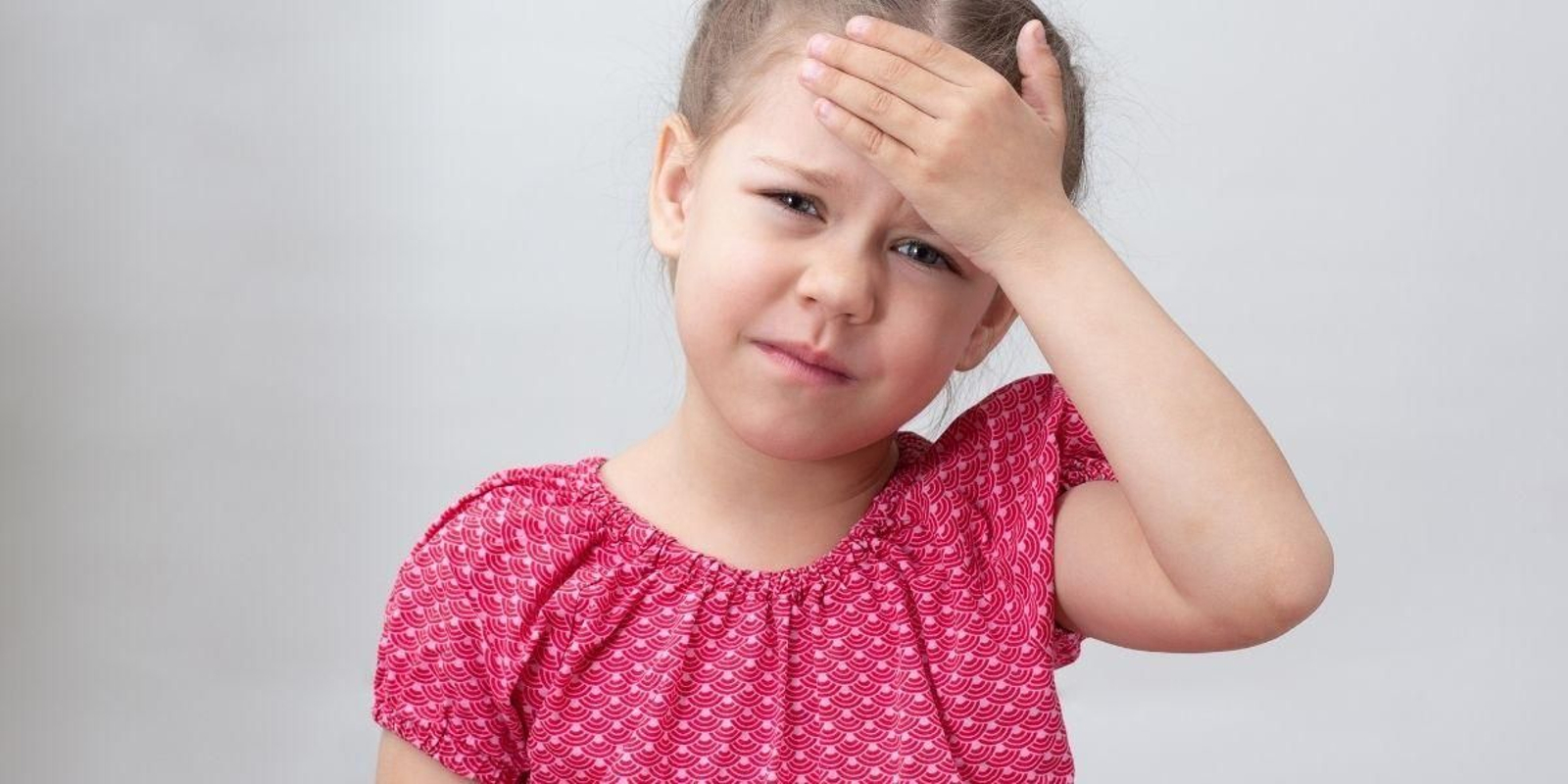 La meningitis provoca un fuerte dolor de cabeza