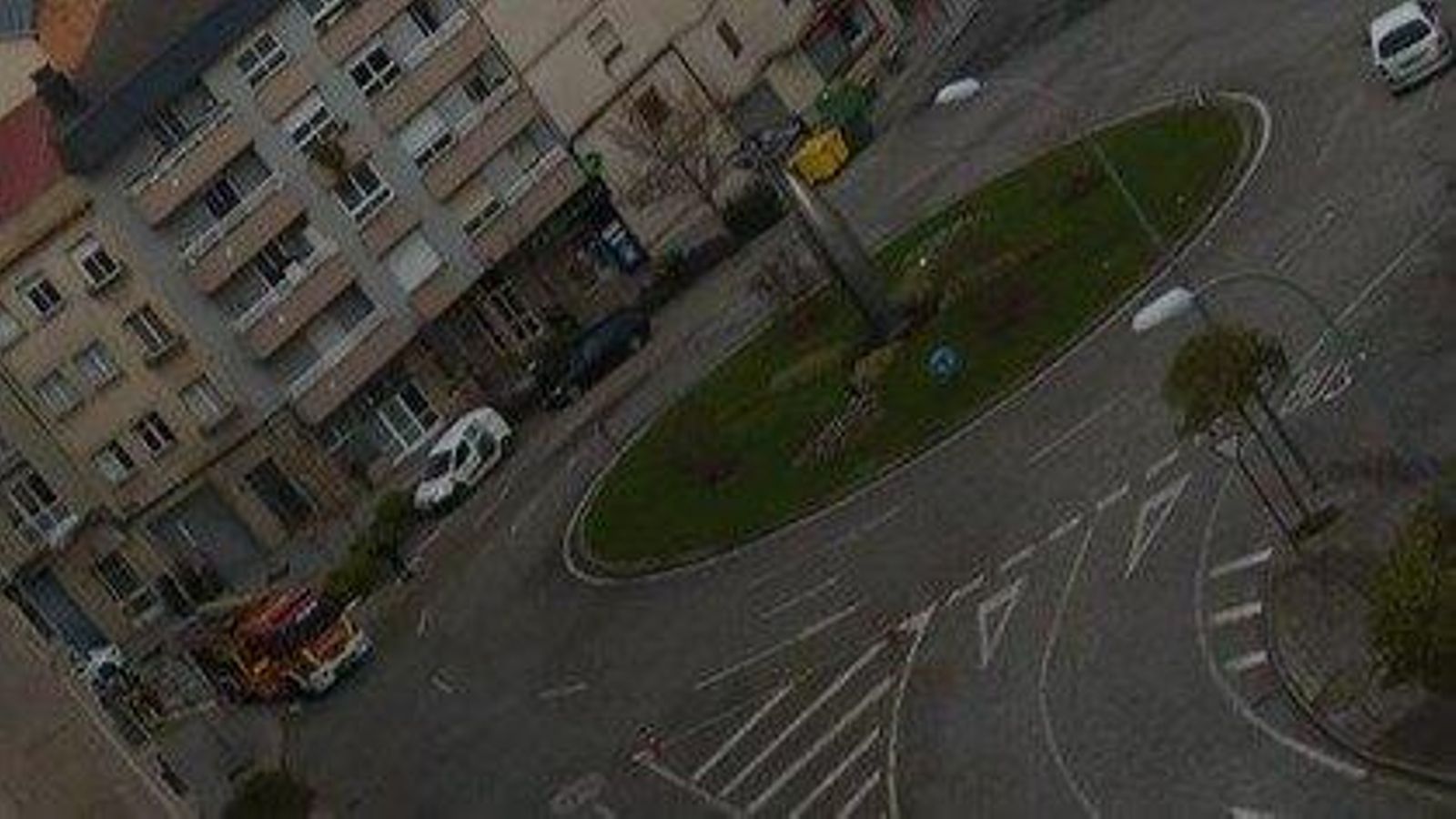 Ubicación del garaje, próxima a la rotonda.