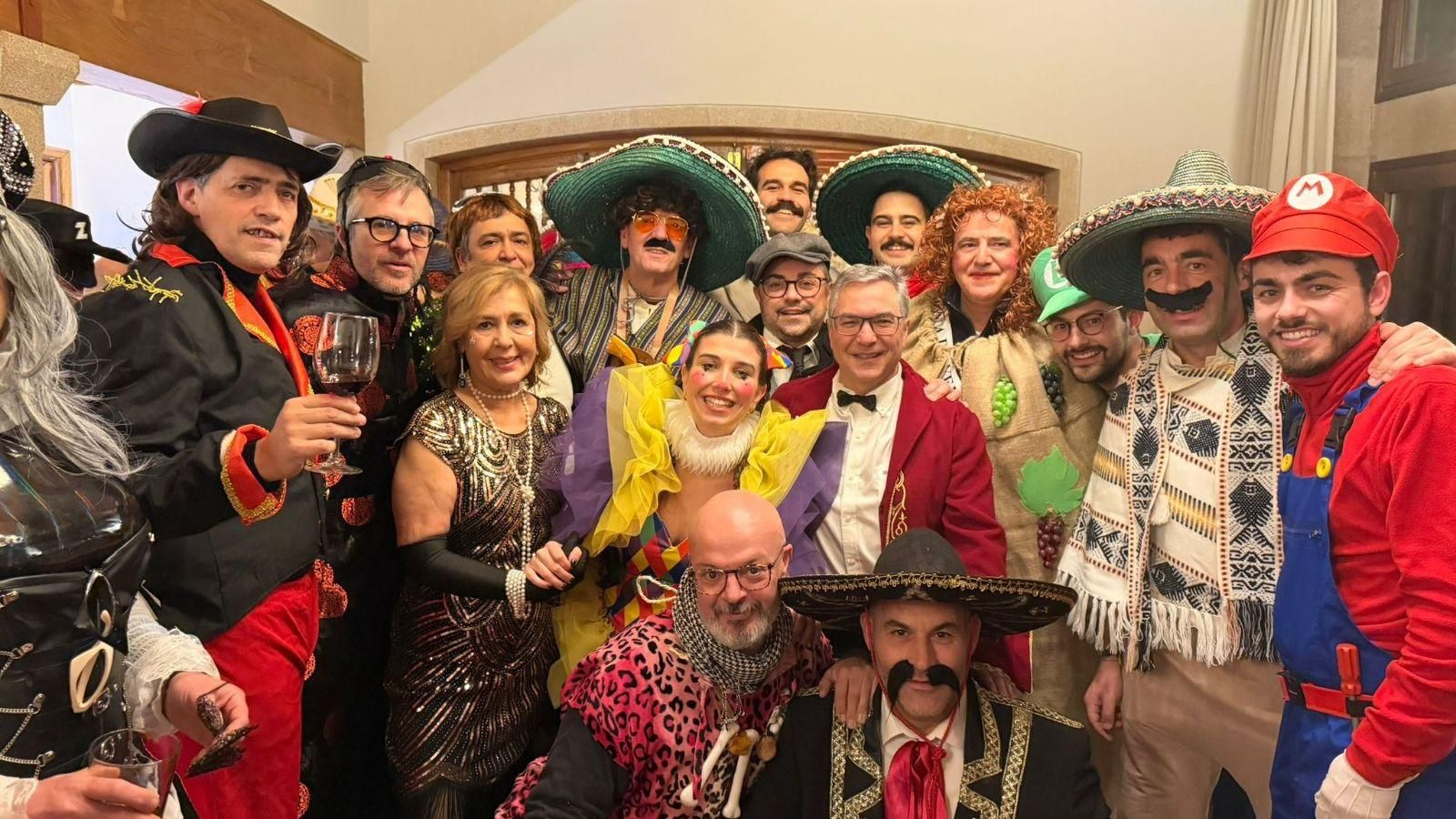 El Alfonso Rueda más mexicano, en Verín con el séquito popular