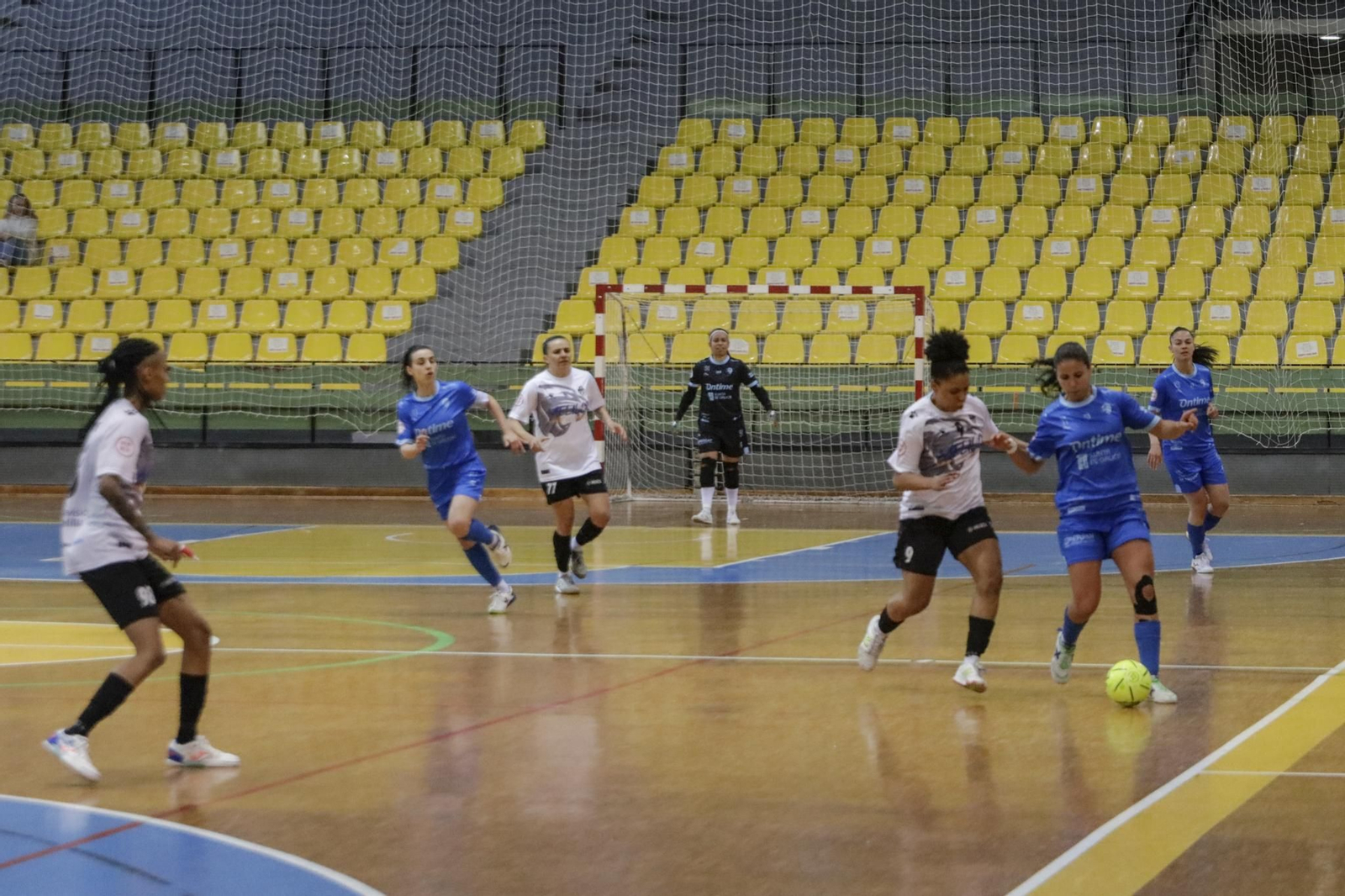 Galería | Ourense Ontime cae ante el líder