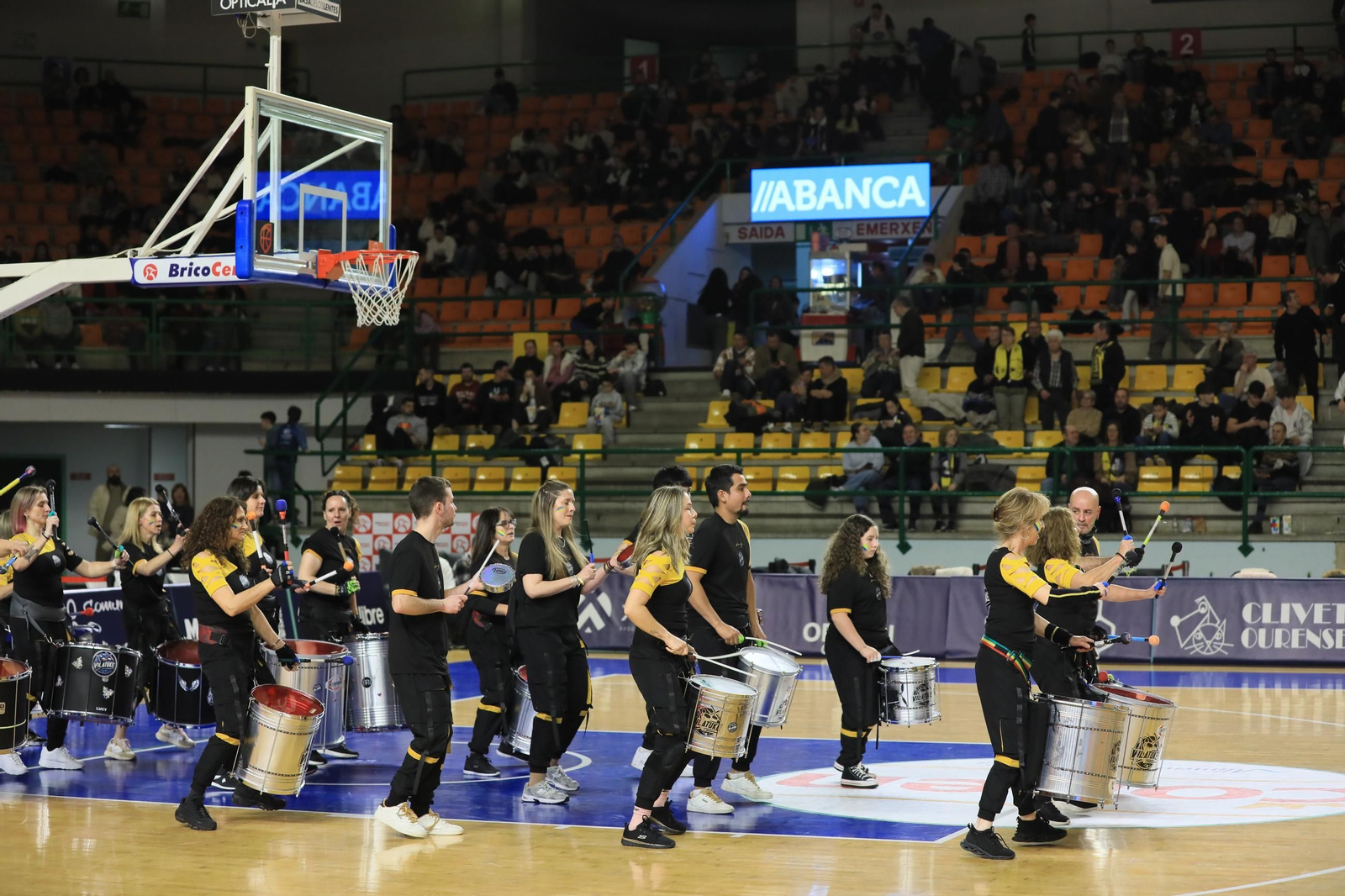 Galería |  El milagro en el Pazo para el COB fue competir