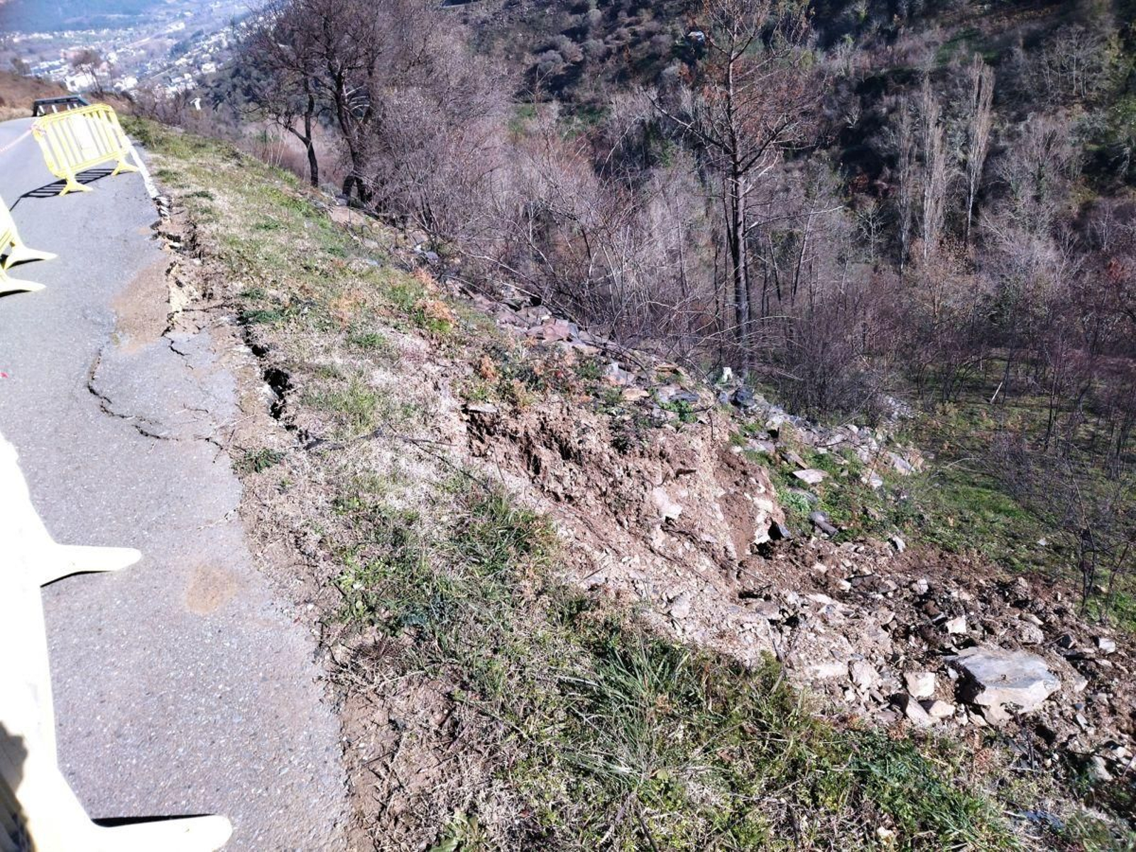 Grieta en el acceso a Soulecín. (J.C.)