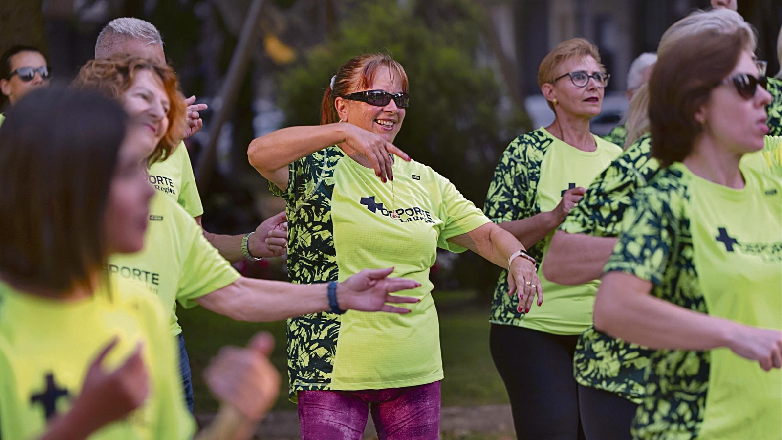 Algunas de las participantes en la sesión de zumba de +Deporte La Región.