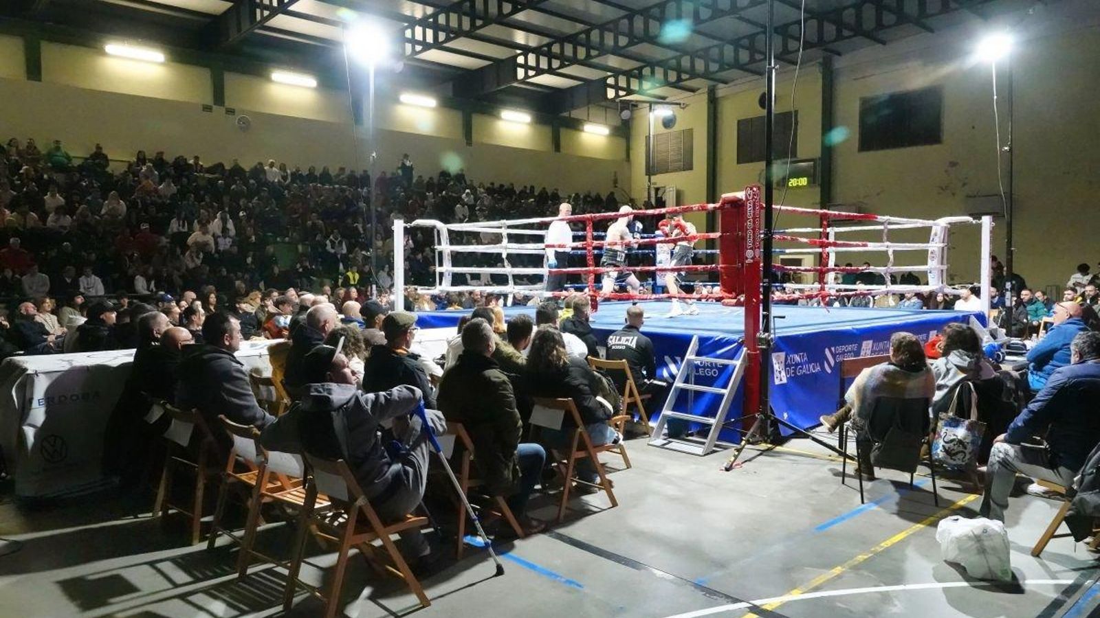 El Frontón de As Travesas registró un lleno absoluto ayer.