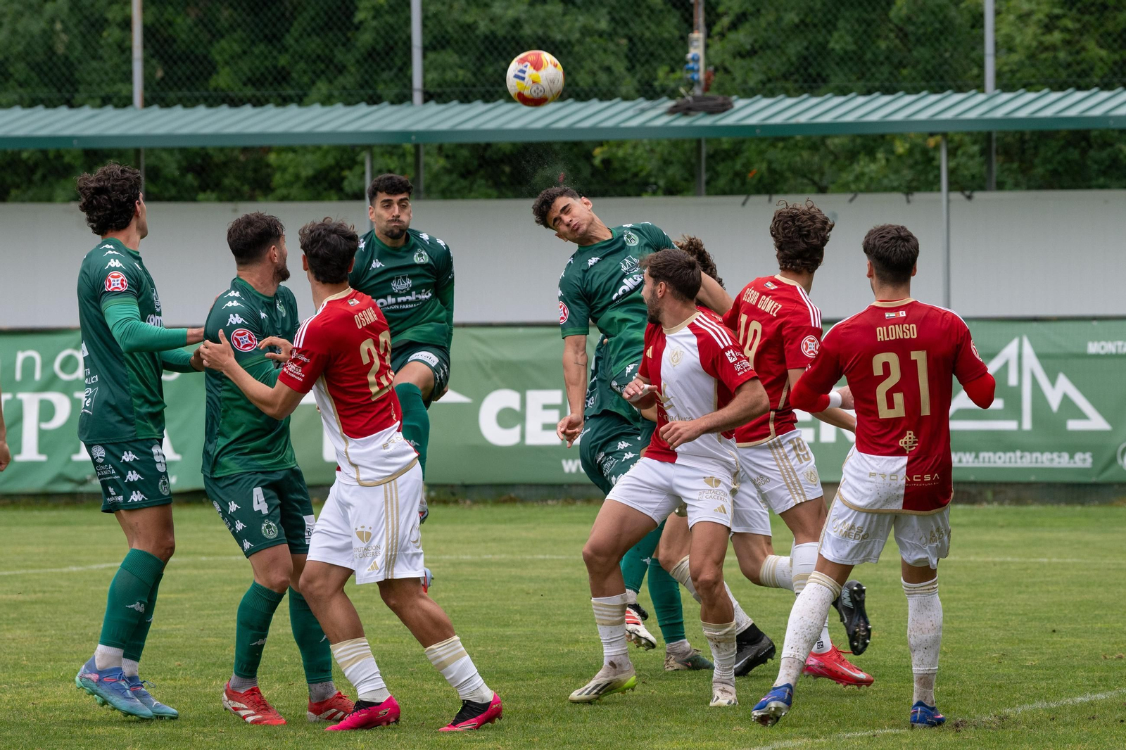 Galería | Jornada de fútbol amarga en Espiñedo
