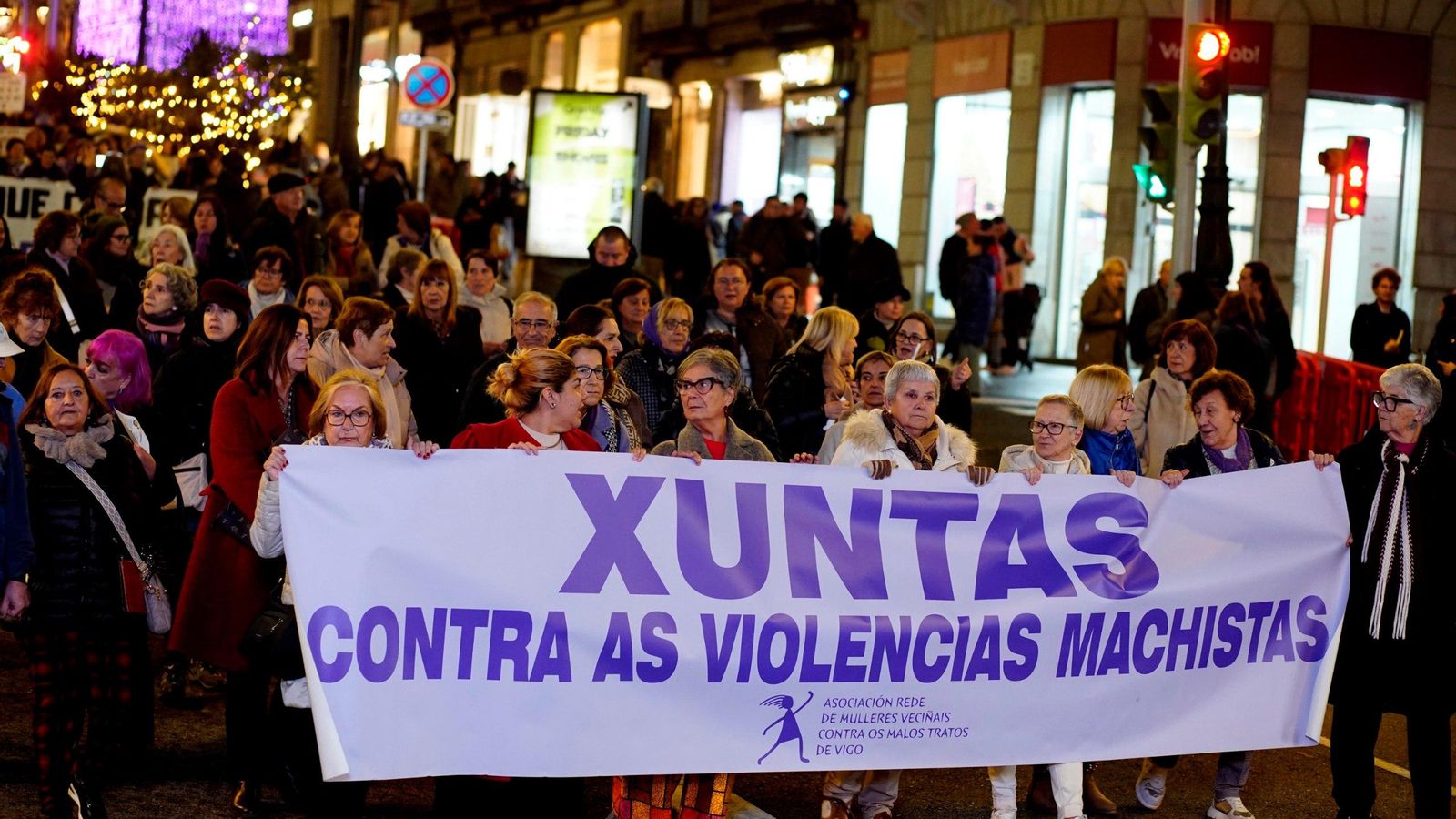 Galería | Vigo se une contra la violencia de género en el 25N