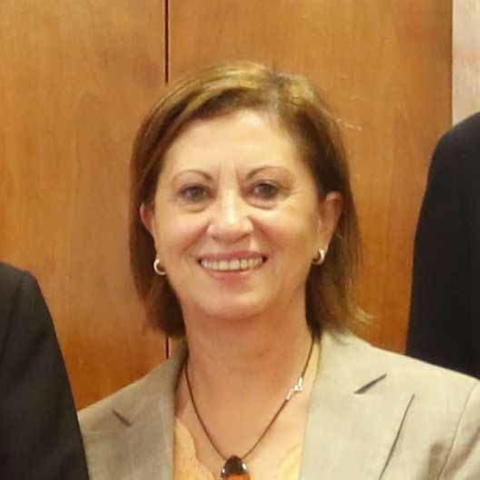 Elena Espinosa, Empresa