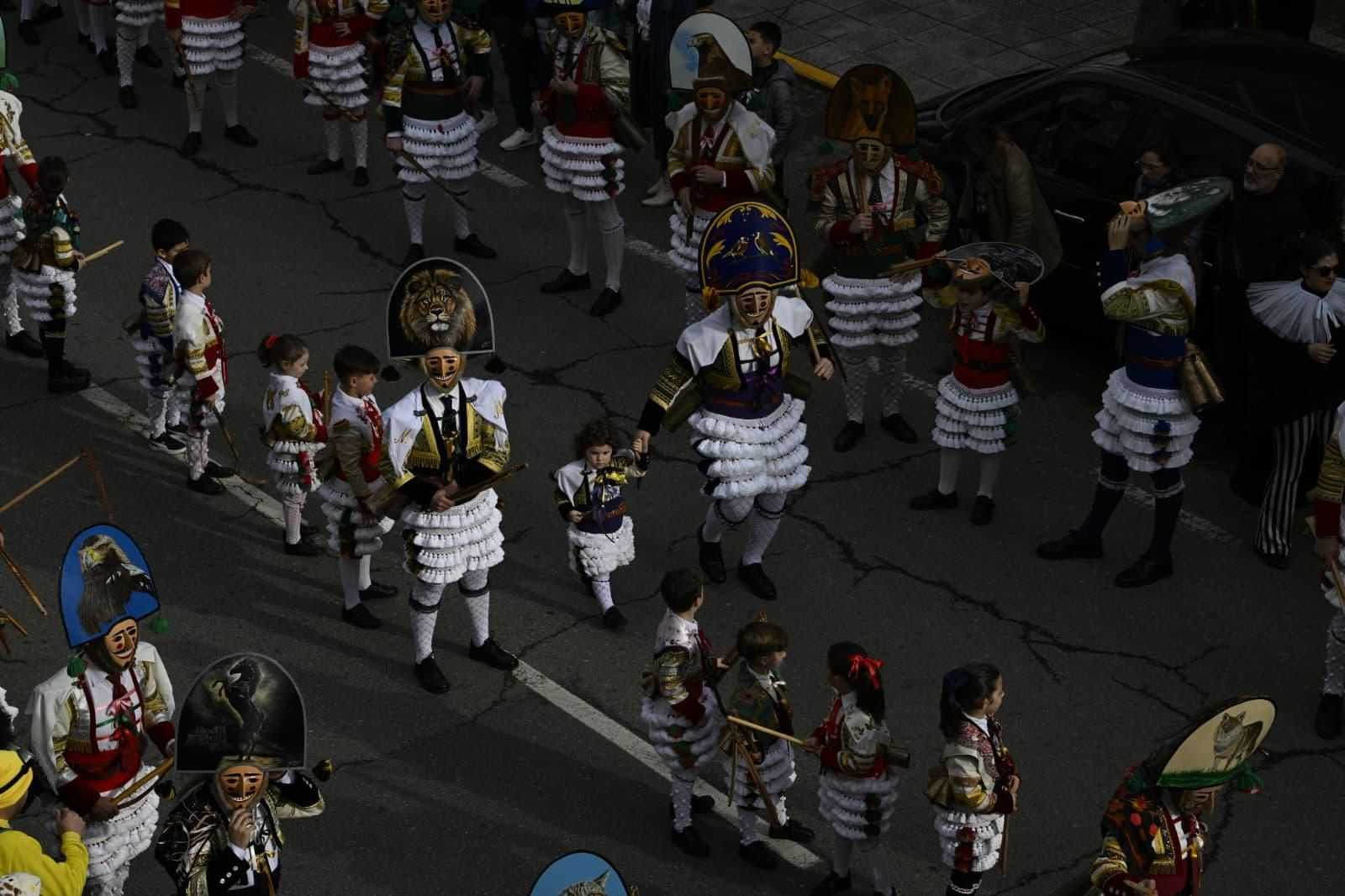 Galería | Verín di adeus a Don Carnal co derradeiro desfile de creatividade