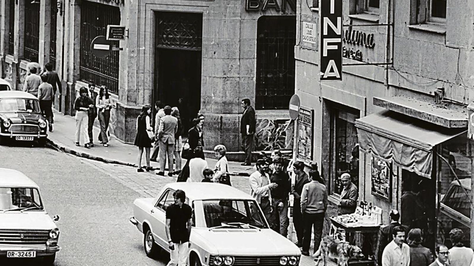 Una de las esquinas más transitadas de la ciudad era donde se veían las carteleras del Avenida.