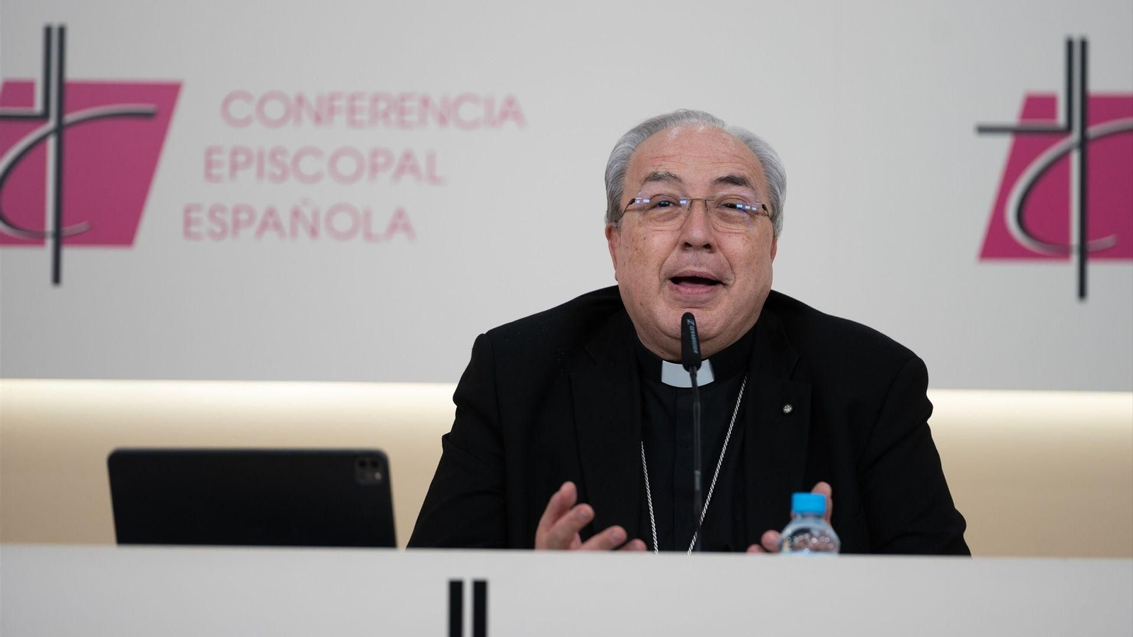 El secretario general de la Conferencia Episcopal Española (CEE), Monseñor Francisco César García Magán.