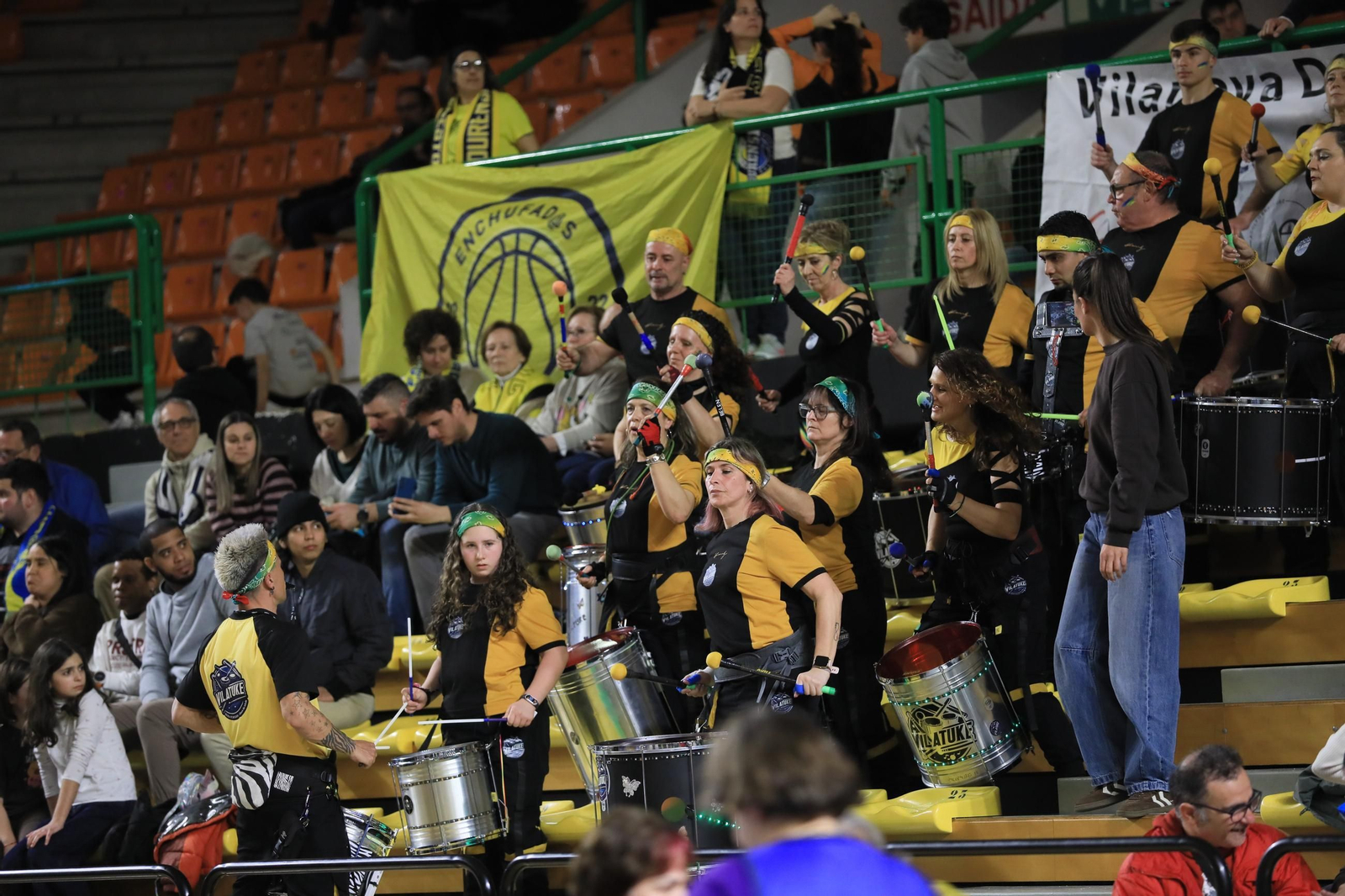 Galería | El COB sufre pero gana de nuevo en el Pazo