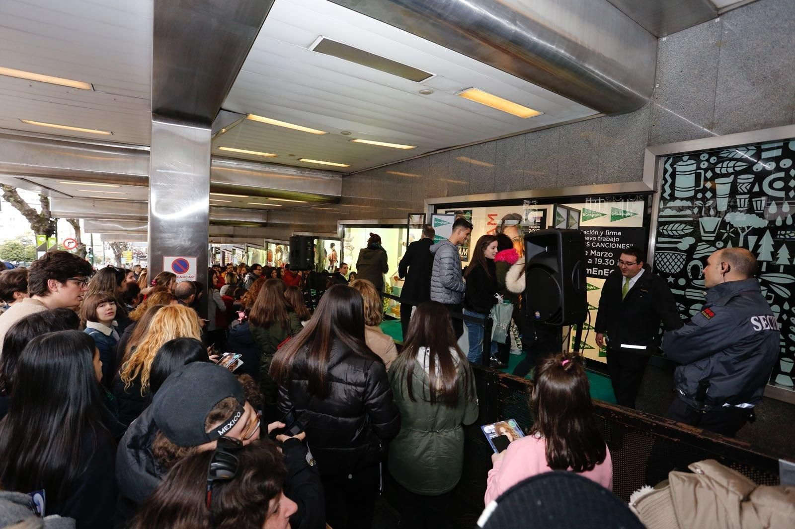 La gallega Miriam de Operación Triunfo en Vigo 07