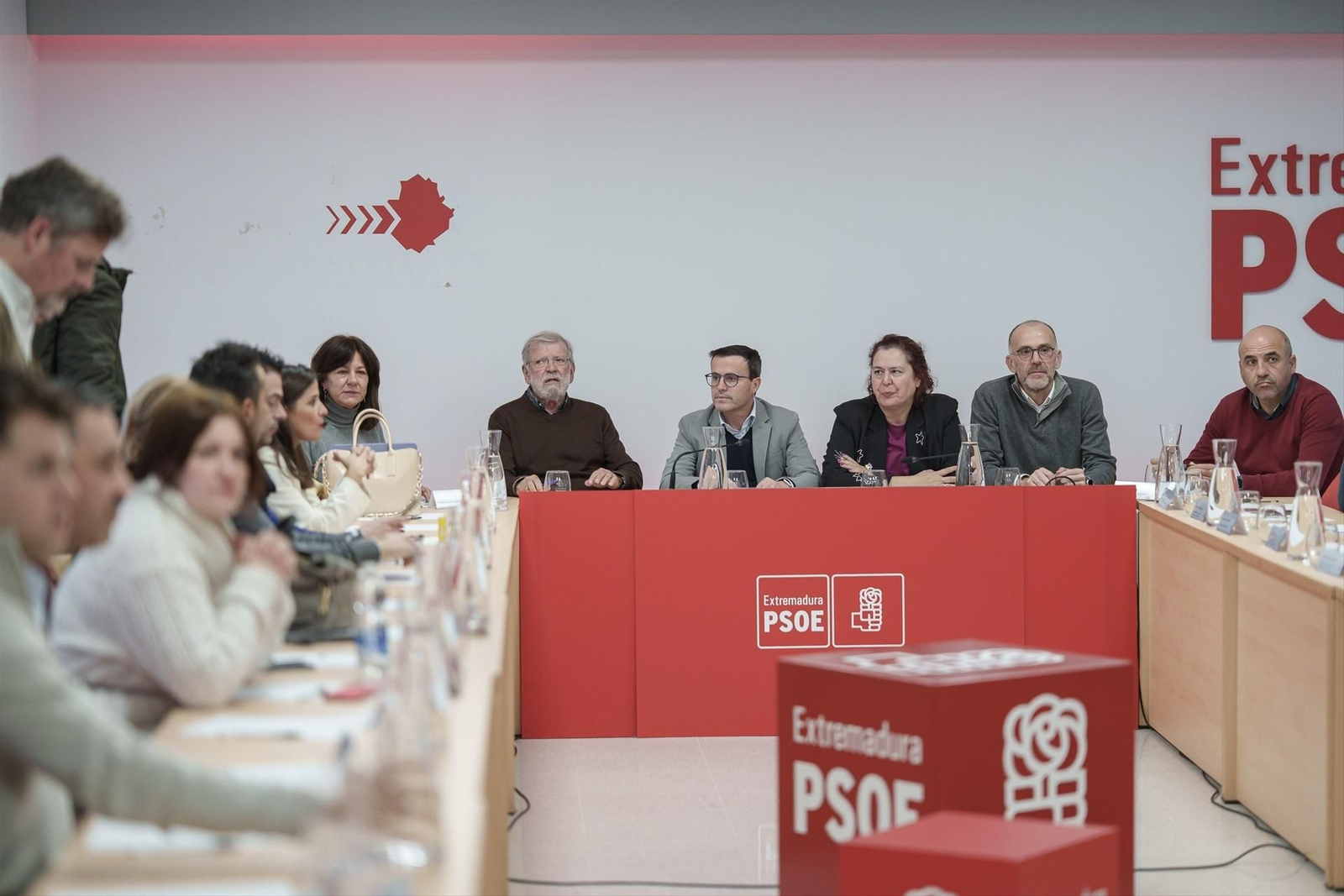 Reunión de la Ejecutiva del PSOE en la que se decide la dimisión de Miguel Ángel Gallardo.