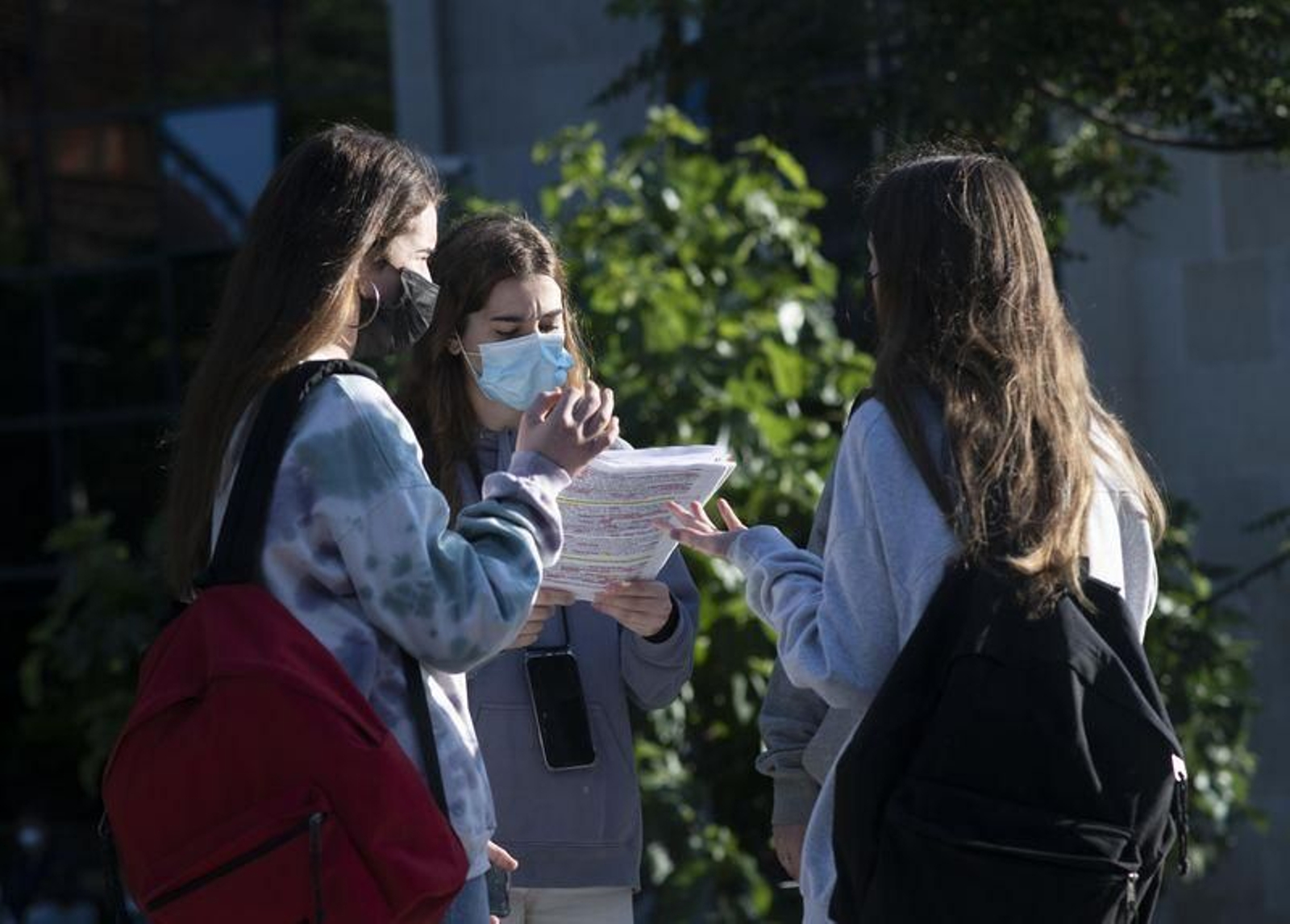 Estudiantes en el Campus de Ourense // FOTO: XESÚS FARIÑAS