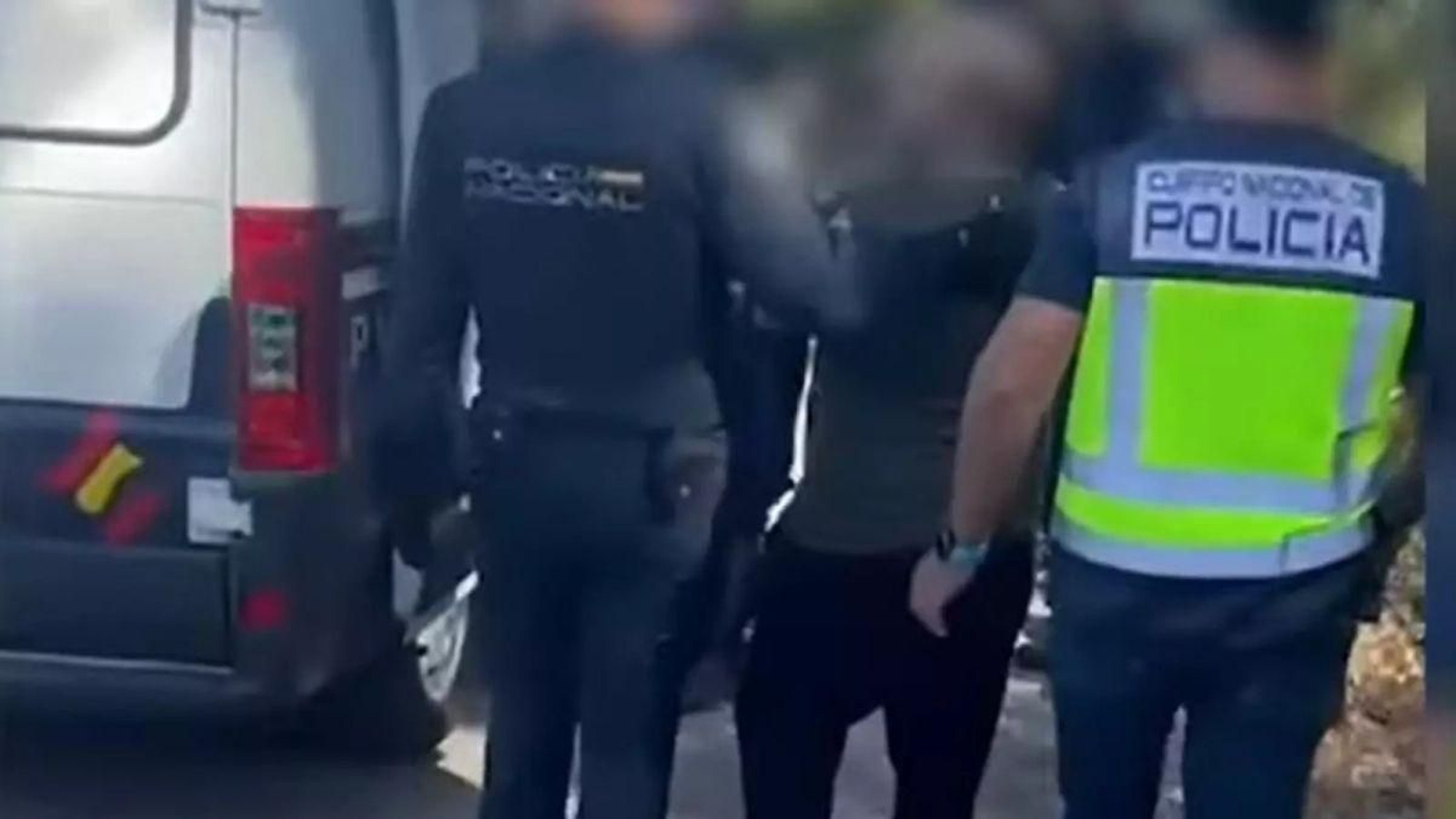 Imagen de la detención de uno de los acusados.