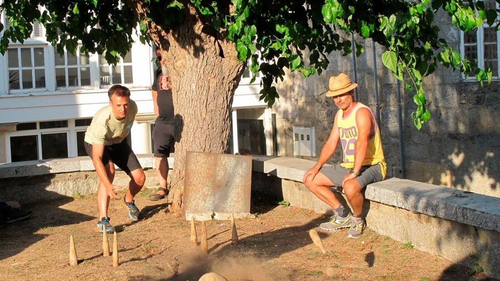 “Xogo de Bolos de Parada de Sil”, de Felisa Victoria Trigo.