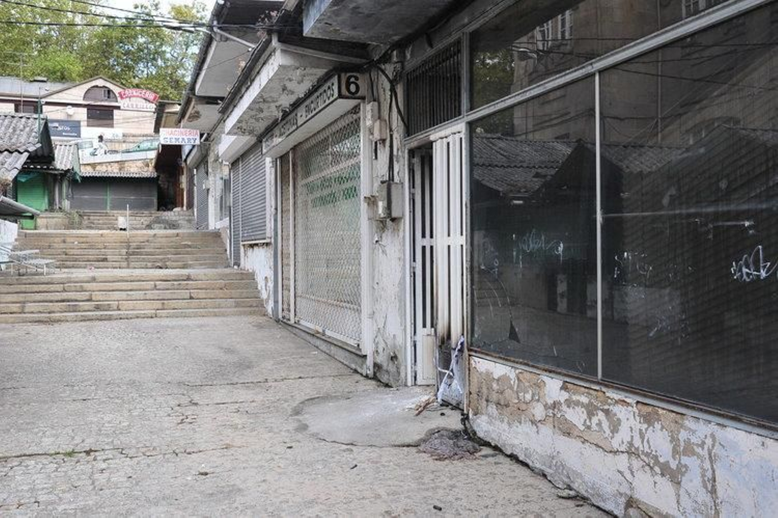 Aspecto del local donde se originó el incendio el pasado domingo por la noche (JOSÉ PAZ).