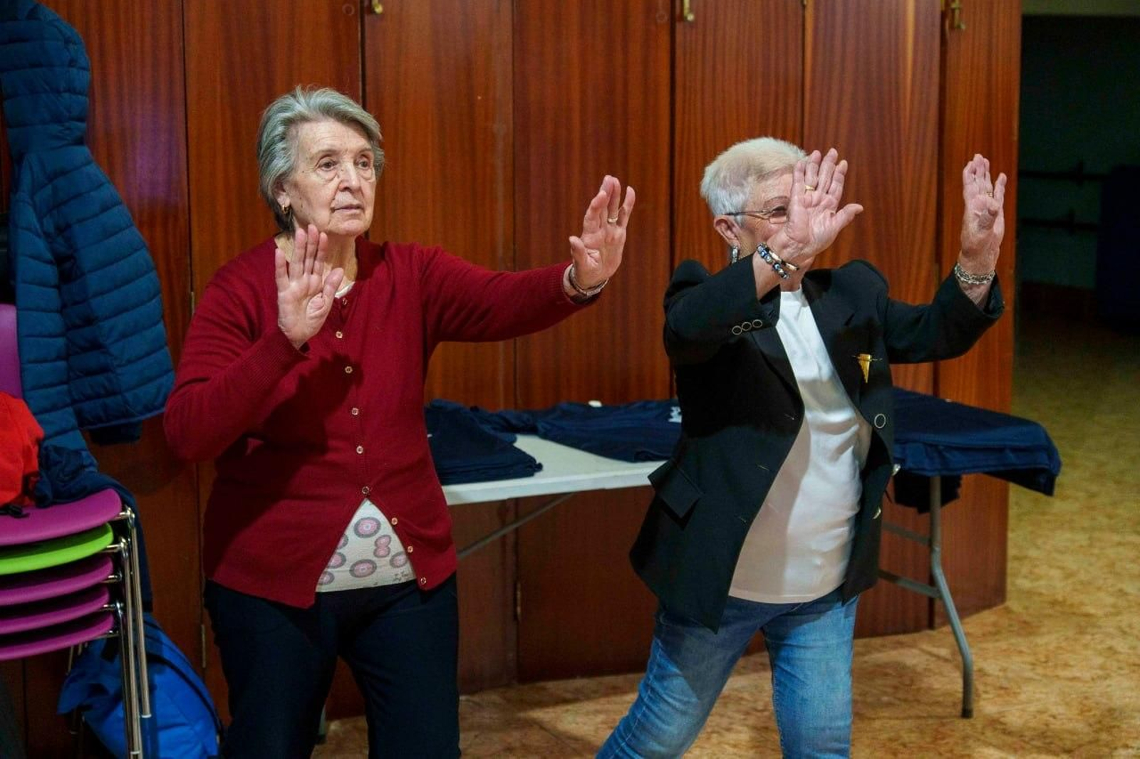 Galería | El curso de defensa personal de +Deporte Atlántico reúne a medio centenar de mujeres en Vigo